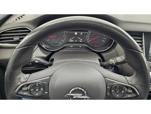 Opel Grandland view 5