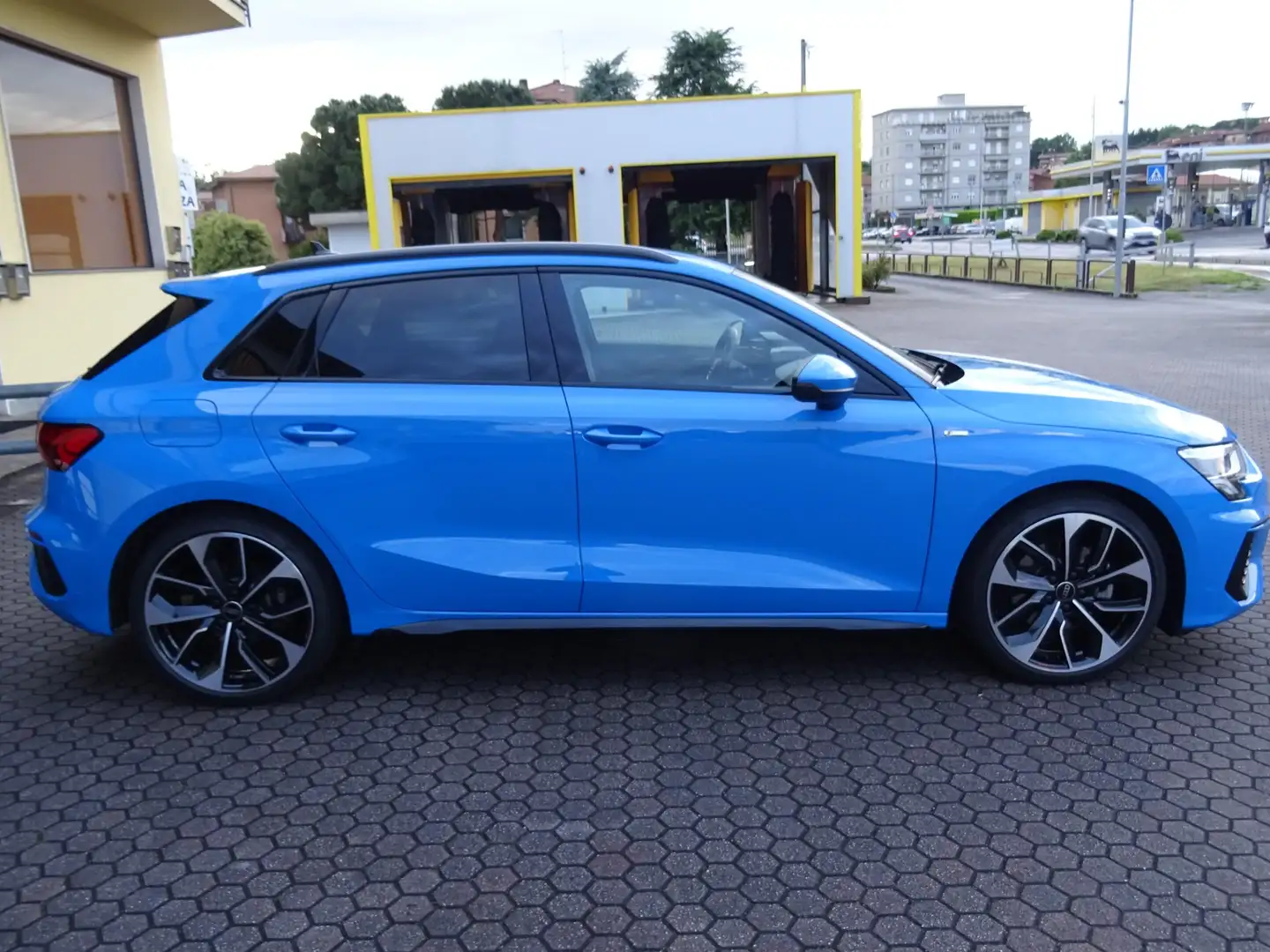 Audi A3 35 1.5 Tfsi S tronic S line - Matrix -Virtual Blu/Azzurro - 1