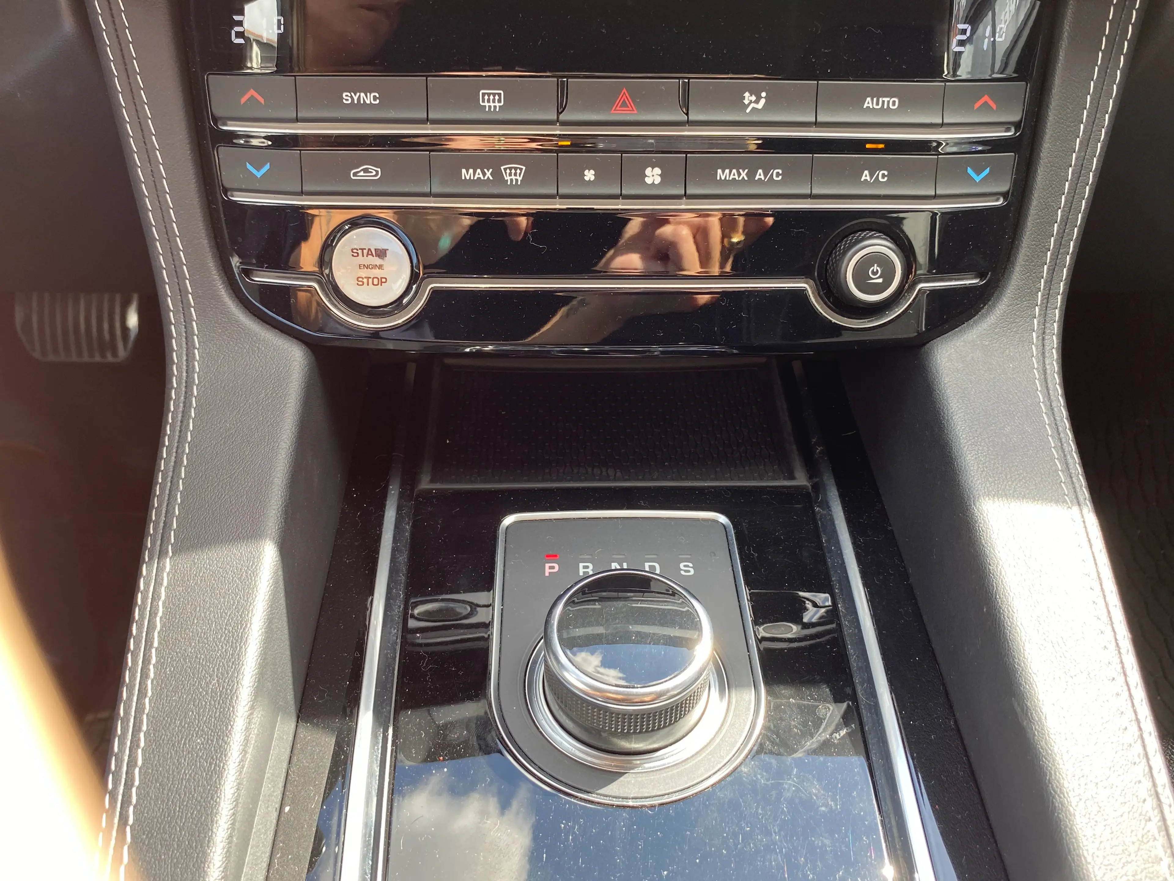 Jaguar F-Pace F-Pace 20d Aut. R-Sport — photo 14