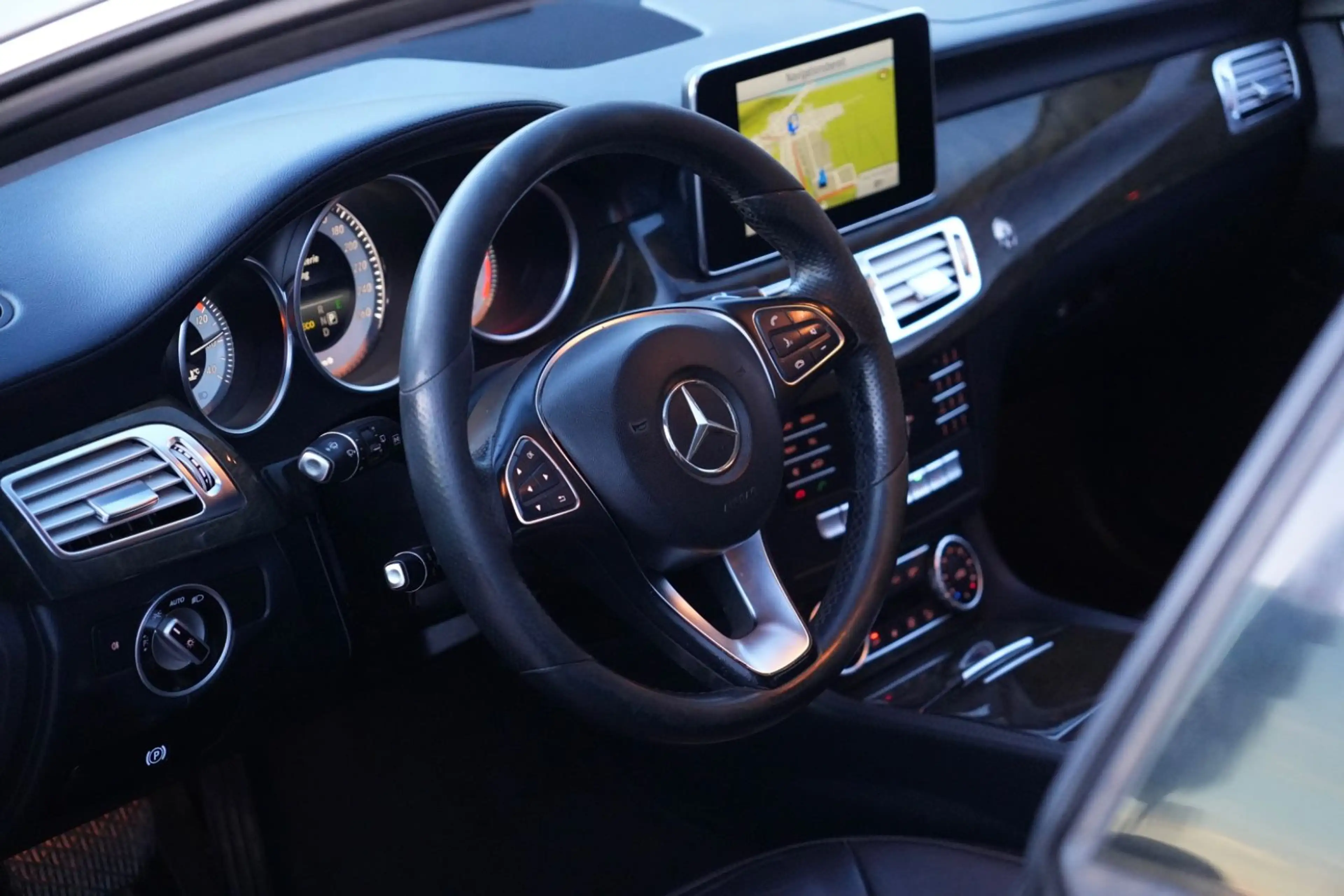Mercedes-Benz CLS CLS 220 Shooting Brake BlueTec/TÜV NEU/NAVI — photo 12