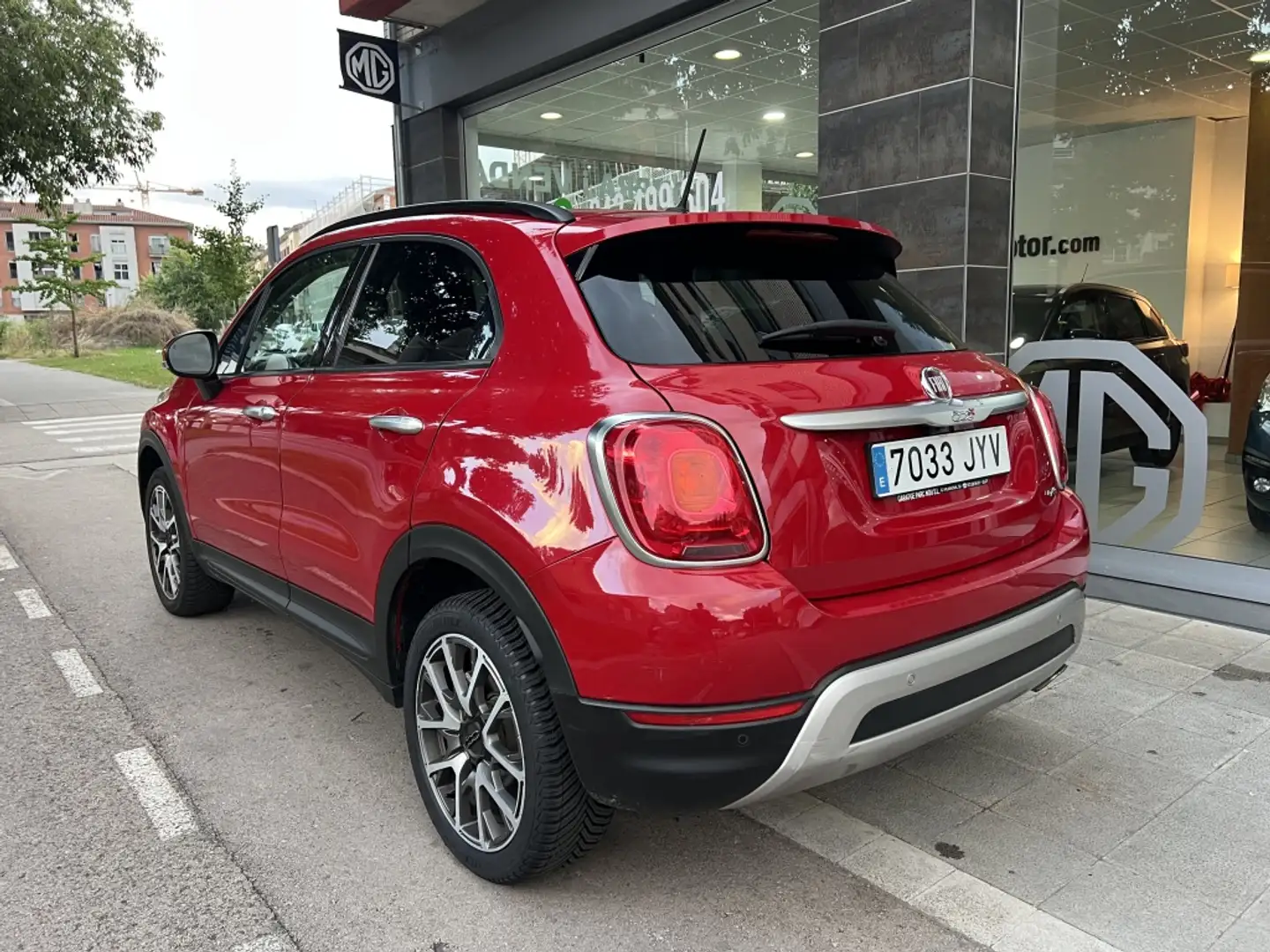 Fiat 500X 1.4 Multiair Cross Plus 4x4 Aut. 125kW Rojo - 2