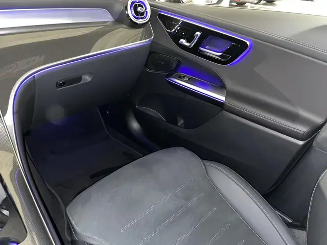 Mercedes-Benz GLC view 9
