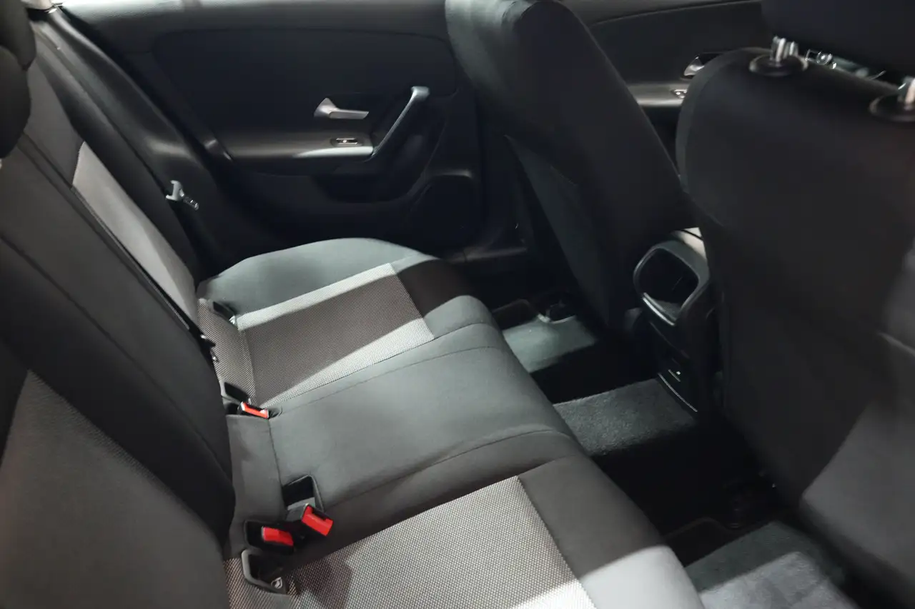 Mercedes-Benz CLA 180 Benzine Shooting Brake Navi Camera CarPlay Garantie 9