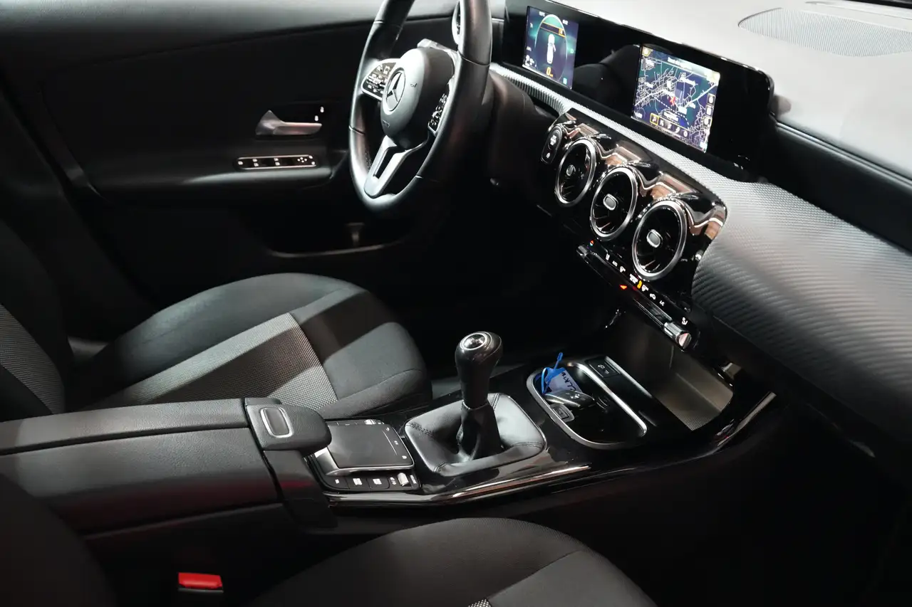 Mercedes-Benz CLA 180 Benzine Shooting Brake Navi Camera CarPlay Garantie 11
