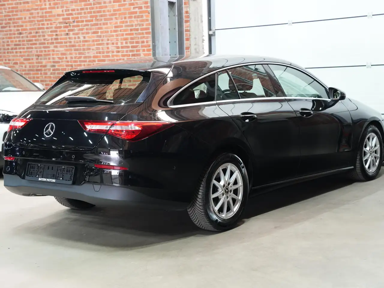 Mercedes-Benz CLA 180 Benzine Shooting Brake Navi Camera CarPlay Garantie 2