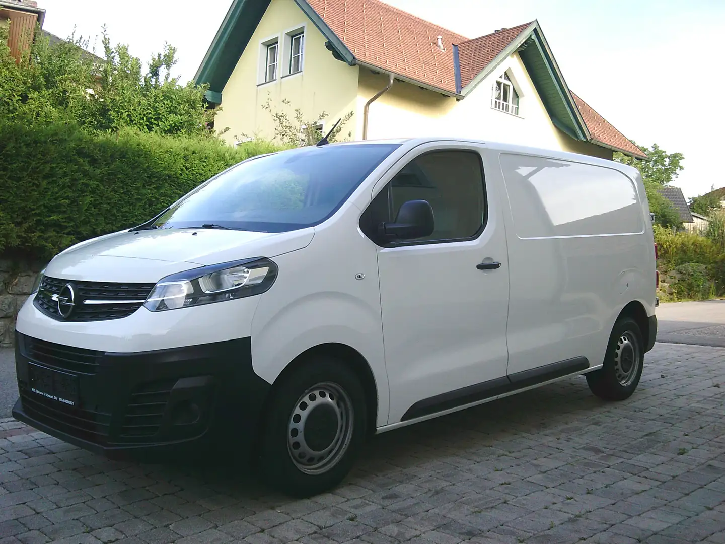 Opel Vivaro Vivaro Kastenwagen L1H1 2,0 CDTI Weiß - 2