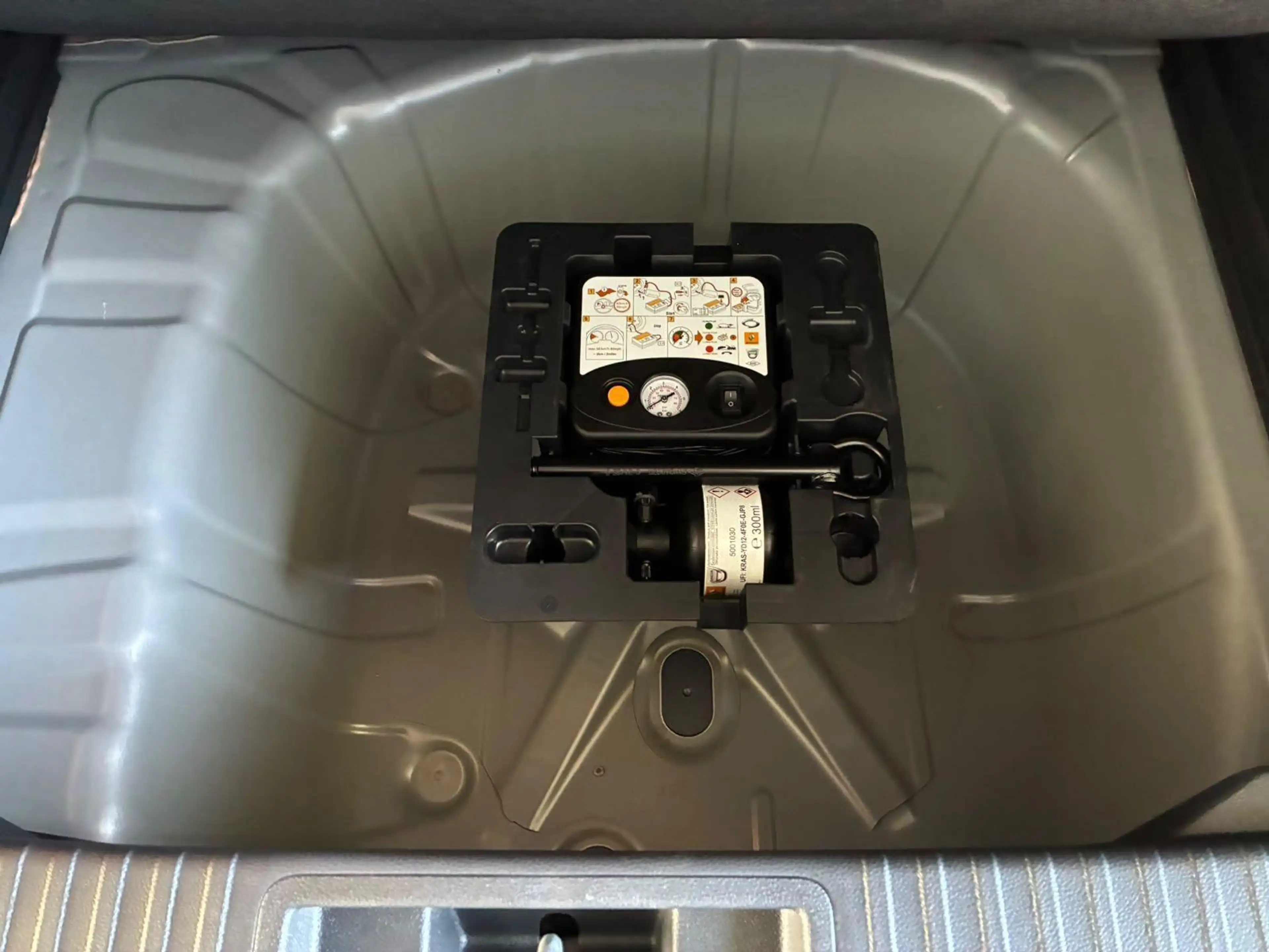 Renault Captur Techno TCe 90 1.0 Turbo 6-MT / Tempomat Kamera ... — photo 10