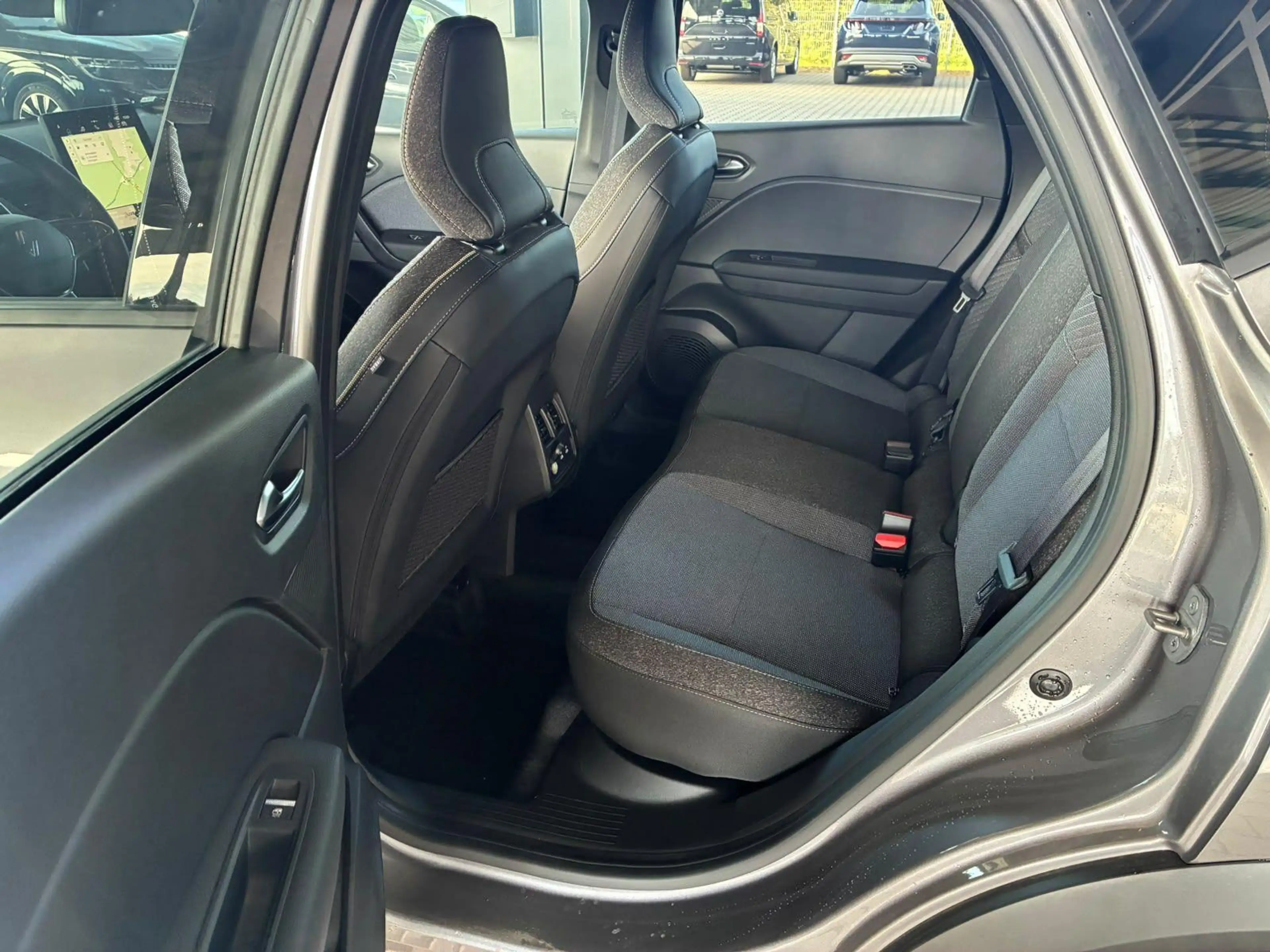 Renault Captur Techno TCe 90 1.0 Turbo 6-MT / Tempomat Kamera ... — photo 6