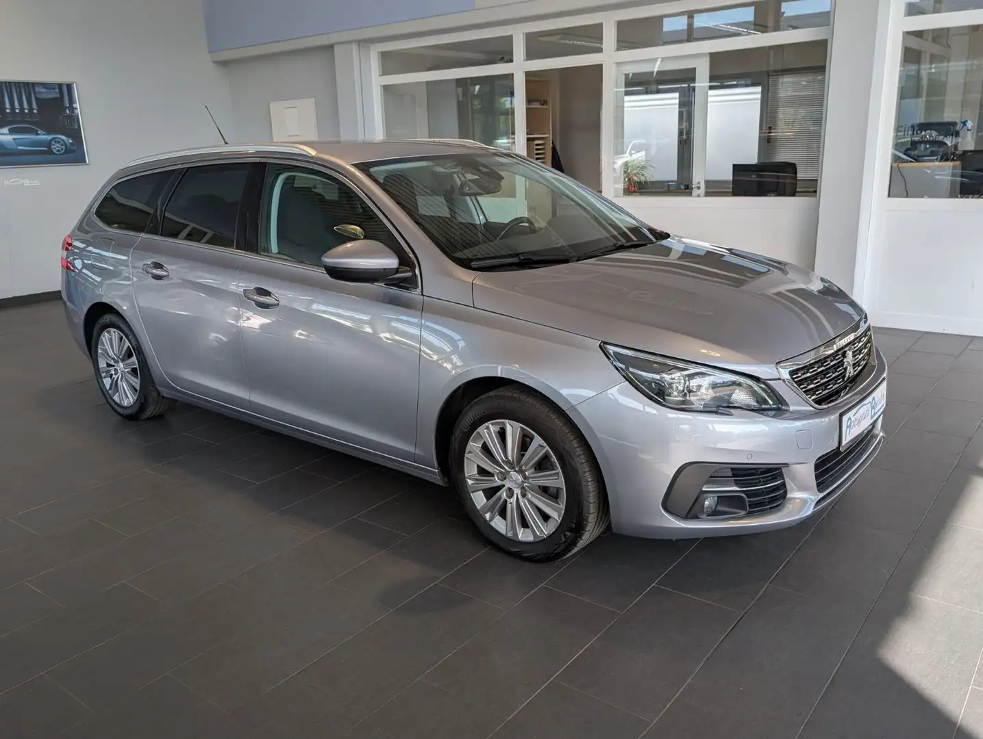 Peugeot 308 SW HDi Automatik*Navi*Kamera*Sitzheizung Gris - 1