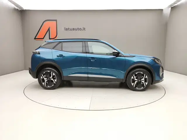 Peugeot 2008 view 8