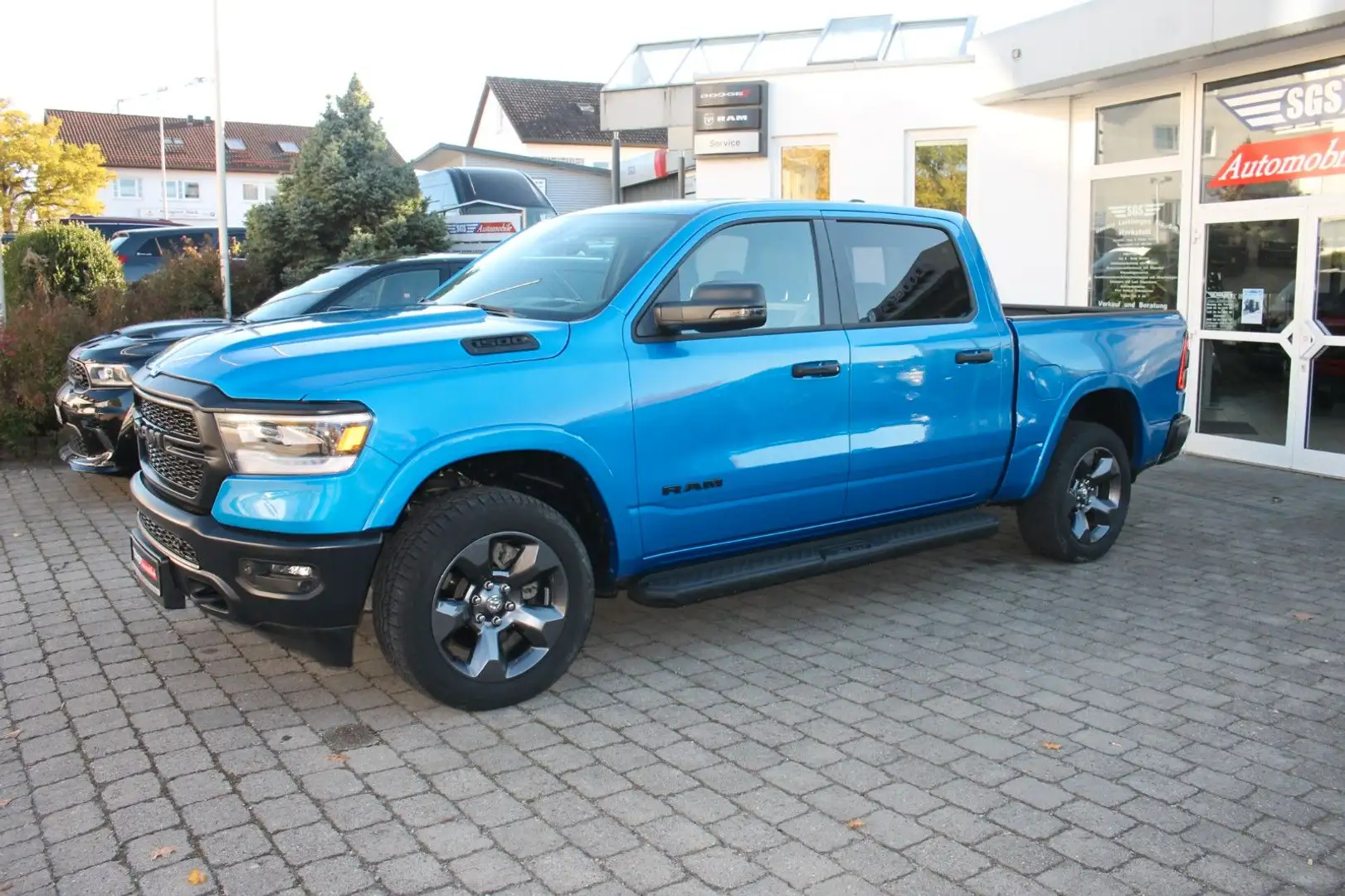 Dodge RAM 1500 V8 Built to Serve Prins LPG Blau - 2