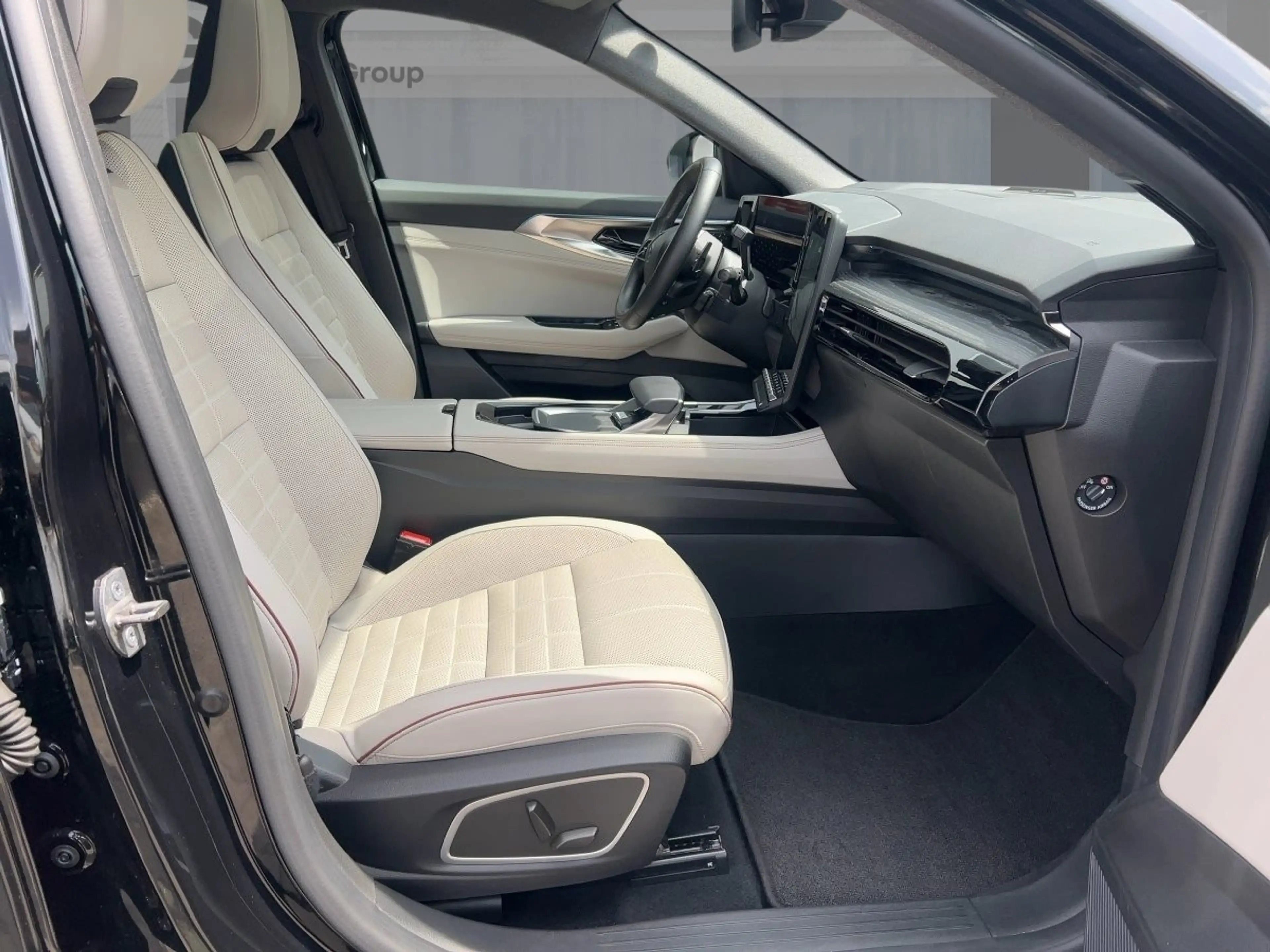 Renault Espace 1.2 E-Tech 200 Iconic Fullhybrid — photo 8