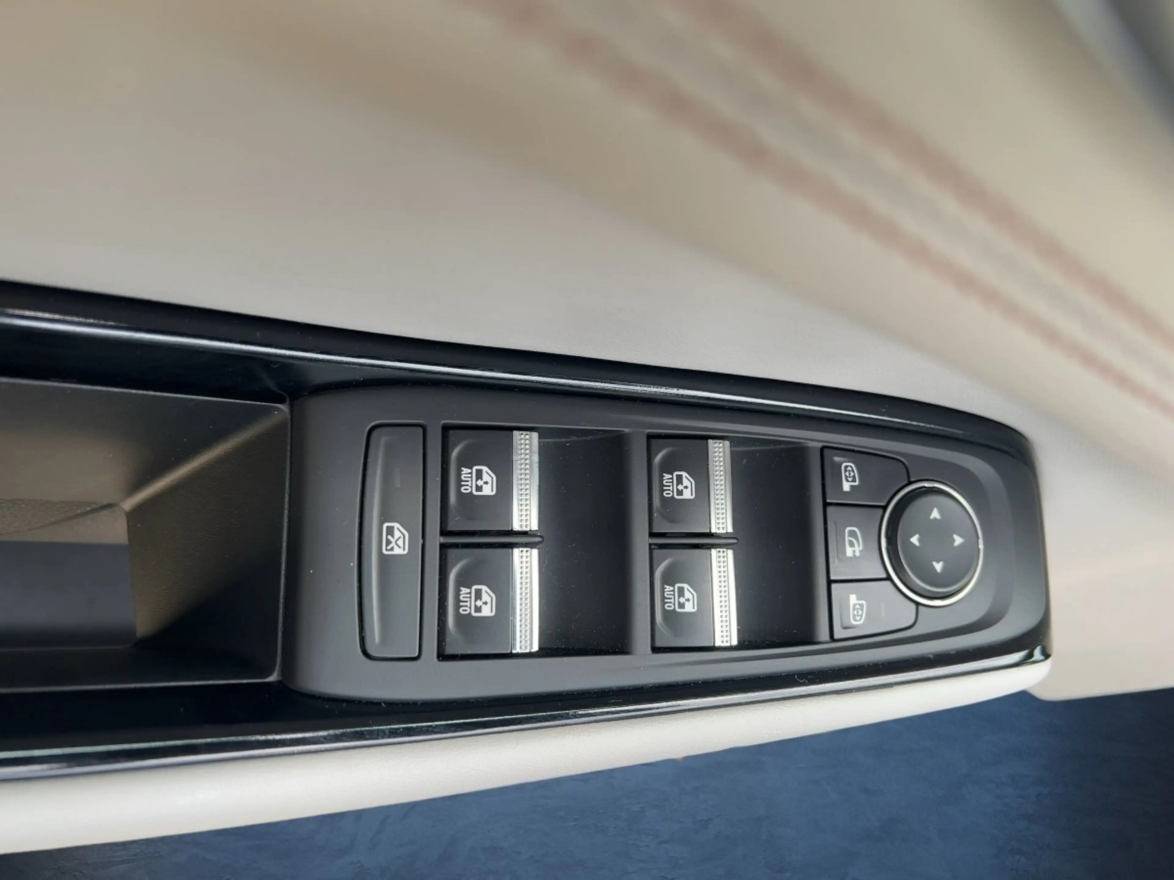 Renault Espace 1.2 E-Tech 200 Iconic Fullhybrid — photo 13