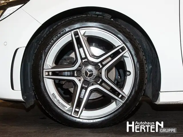 Mercedes-Benz B-Class view 5