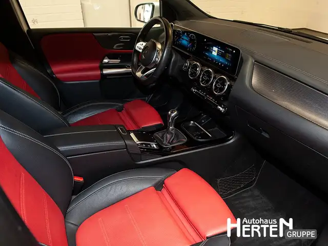 Mercedes-Benz B-Class view 6