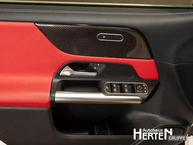 Mercedes-Benz B-Class view 9