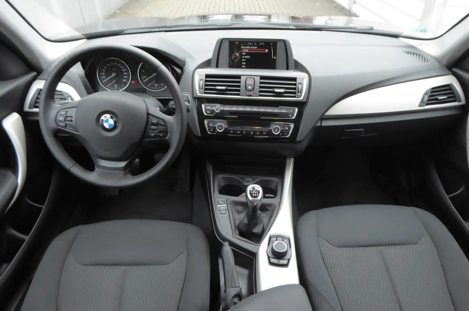 BMW 118 i Advantage 1.Hd 54.100km! Schwarz - 2