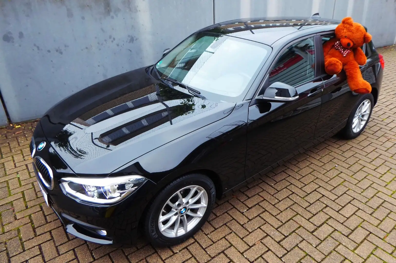 BMW 118 i Advantage 1.Hd 54.100km! Schwarz - 1