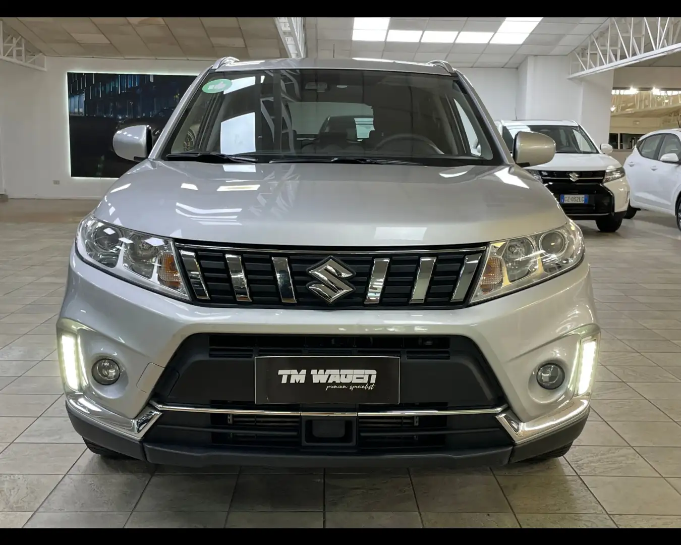 Suzuki Vitara 1.0 Boosterjet 4WD AllGrip Cool 112cv 2019 Argento - 2