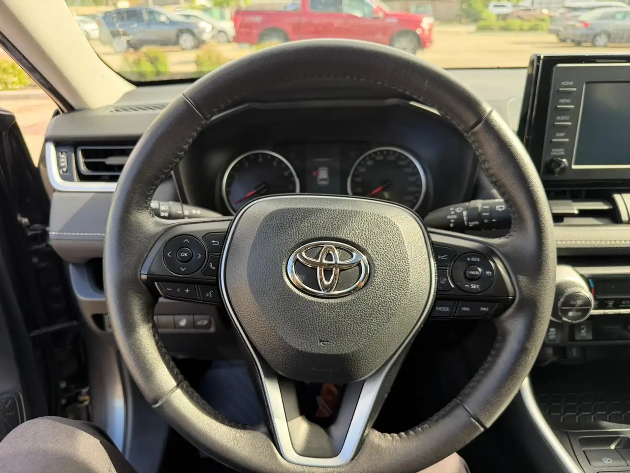 Toyota RAV 4 снимка Toyota RAV 4