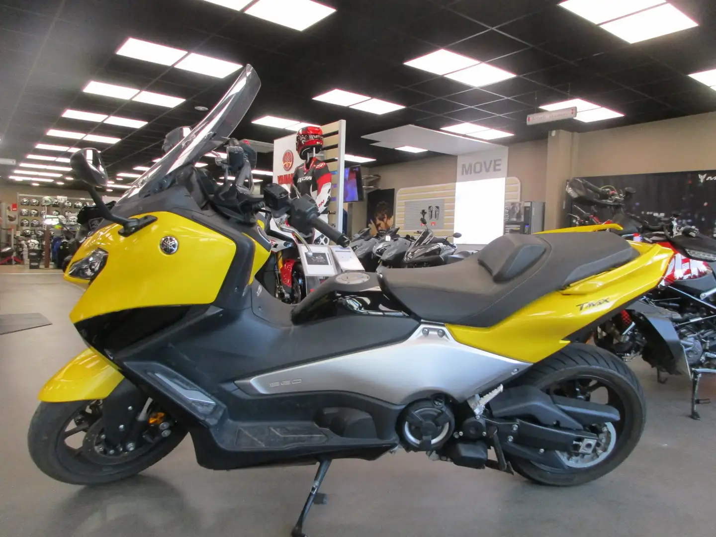 Yamaha TMAX 560 Jaune - 1