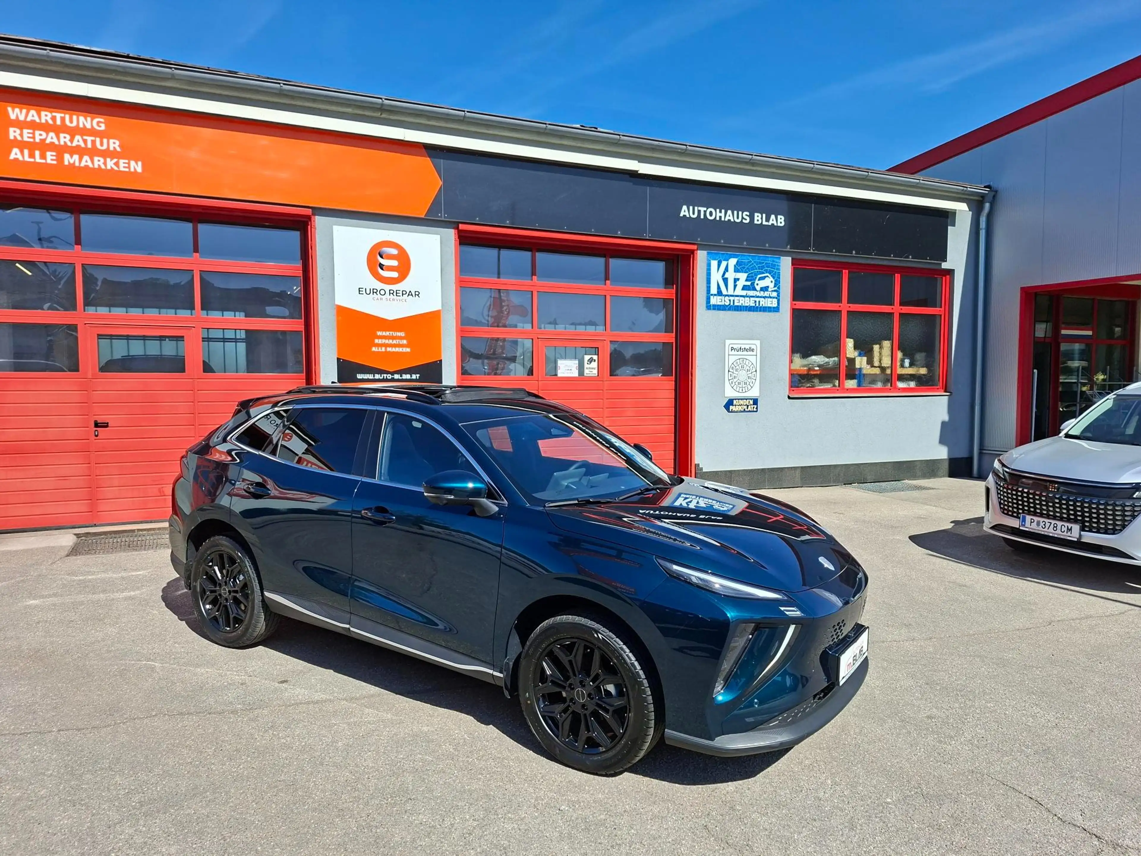 Forthing T5 Evo Forthing 5 Range-Extender Hybrid — photo 3