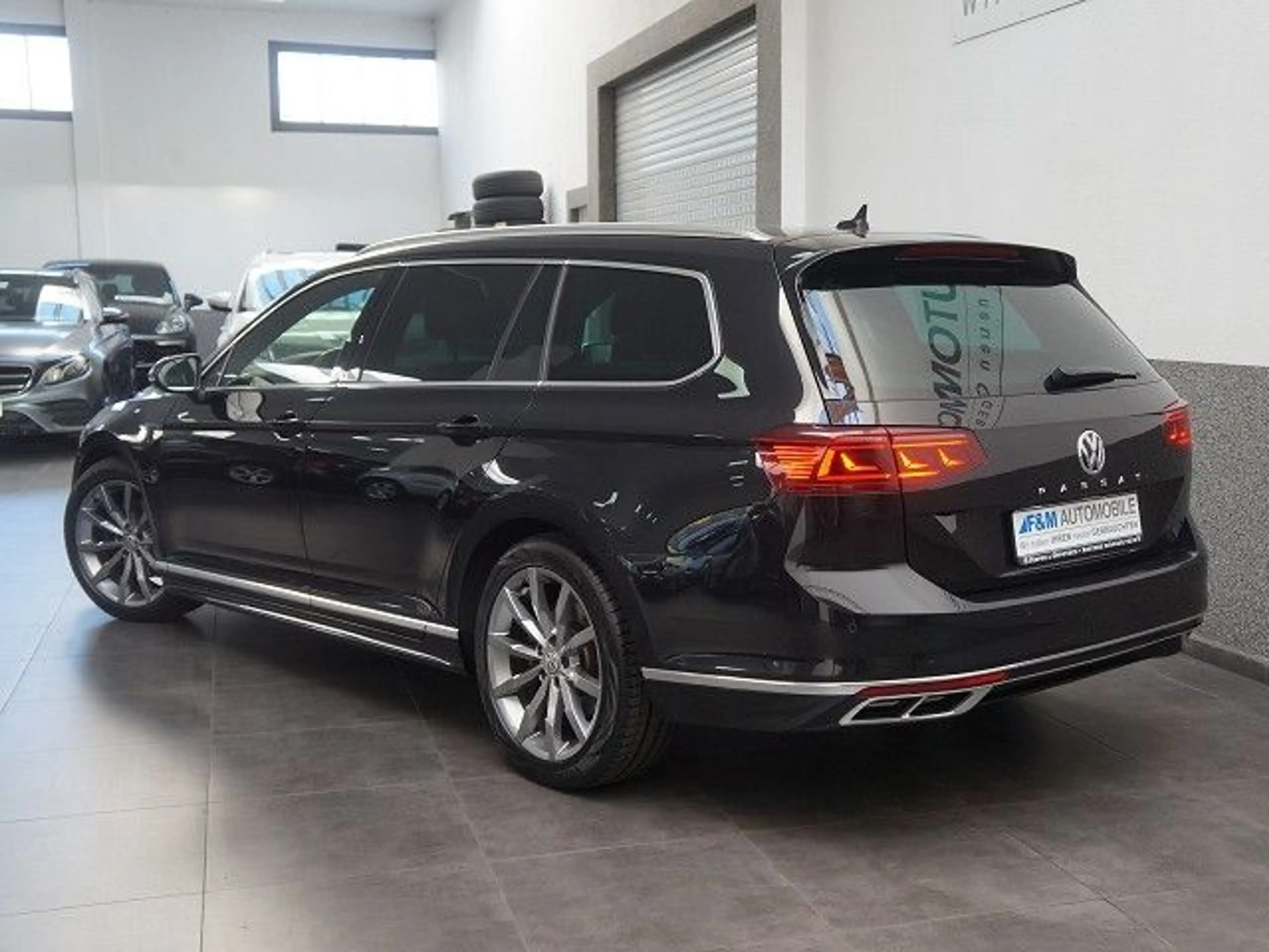 Volkswagen Passat Variant 2.0 TDI DSG R-Line Pano Leder Nav — photo 6
