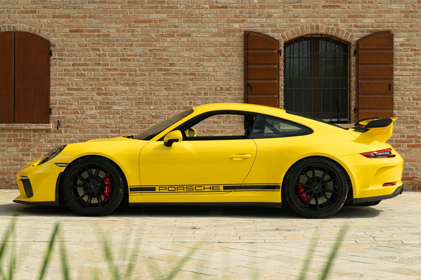 Porsche 991 (911) GT3 4.0 CLUB SPORT MK2 Yellow - 2