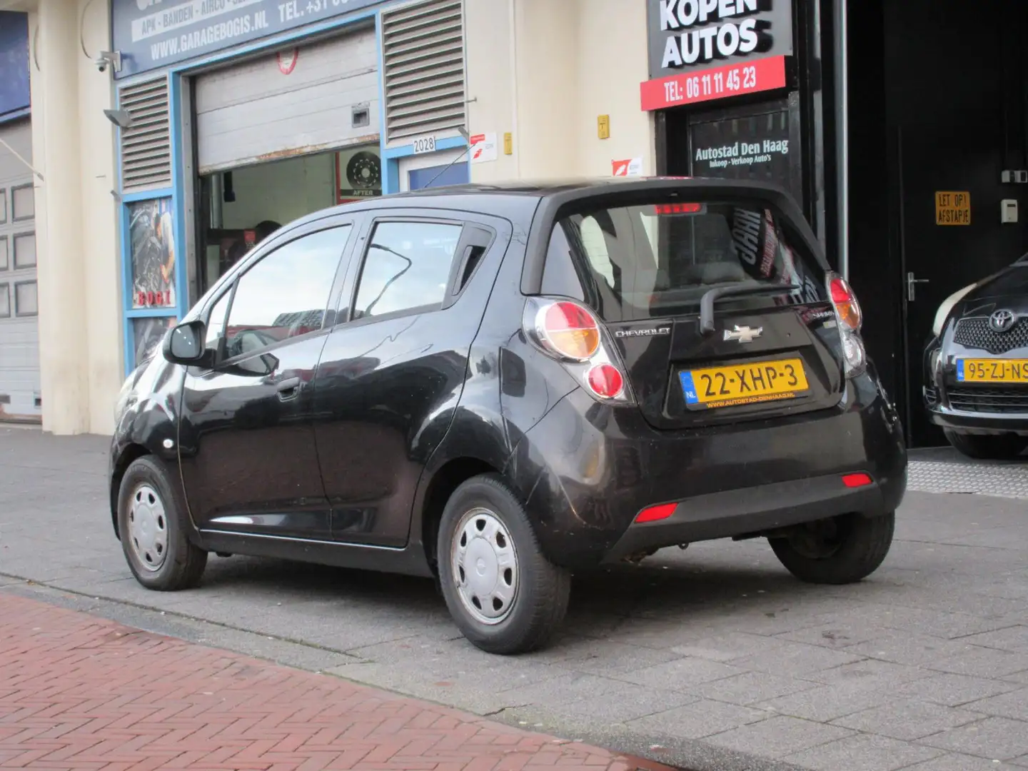 Chevrolet Spark 1.0 16V LS Bi-Fuel 5 Deurs Airco Negro - 2