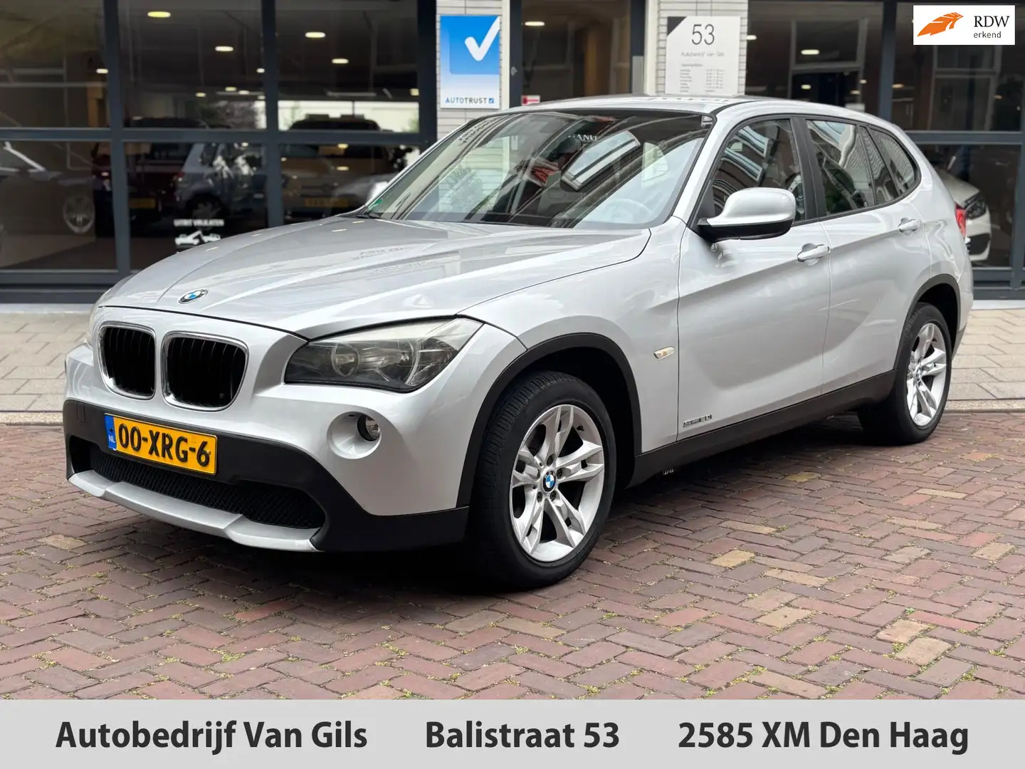 BMW X1 SDrive20i Business | AIRCO | NAVIGATIE | PDC | BLU Grigio - 1