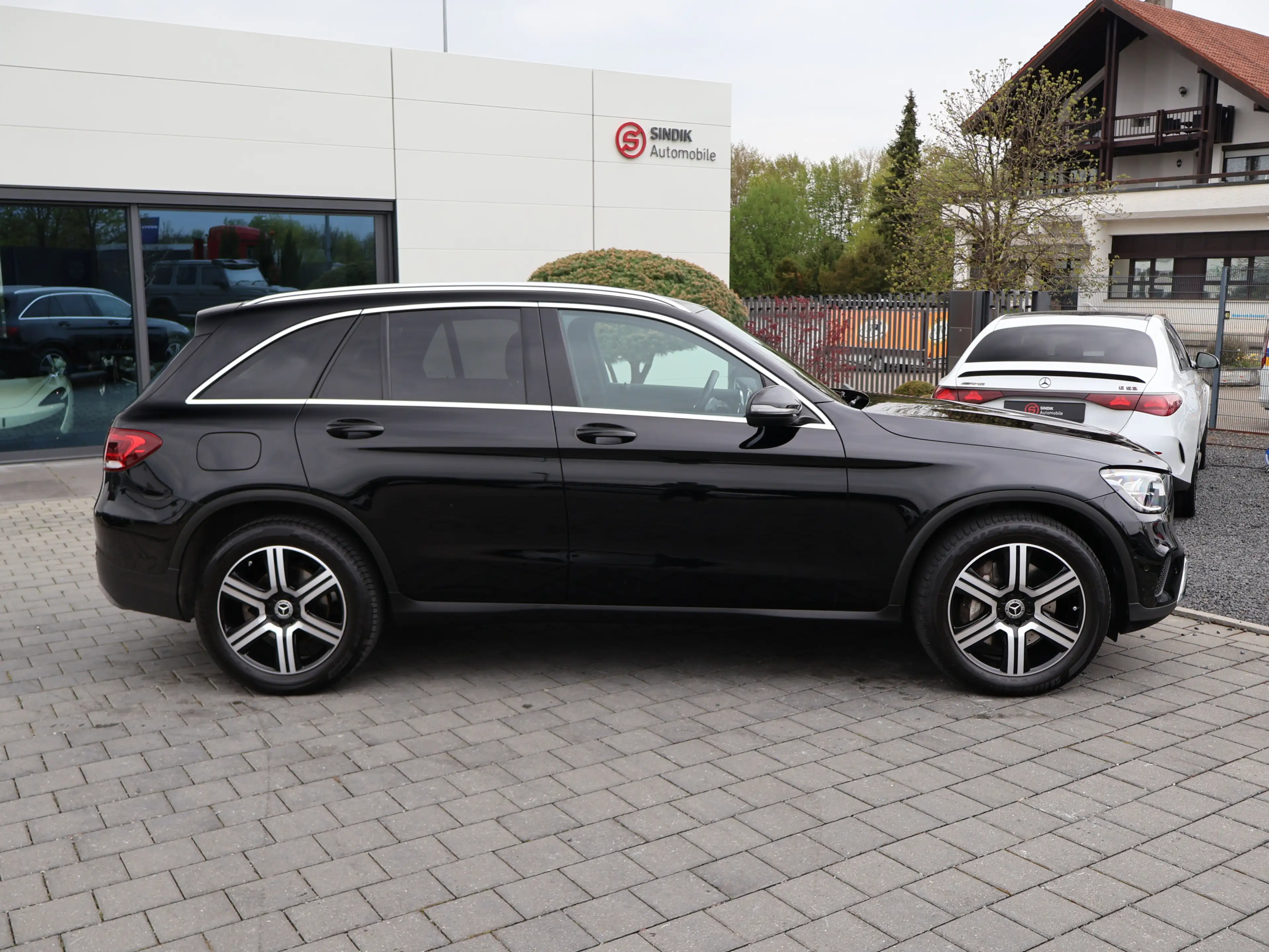 Mercedes-Benz GLC 400 d 4M Distronic-MBUX-Kamera-Sitzhzg — photo 10