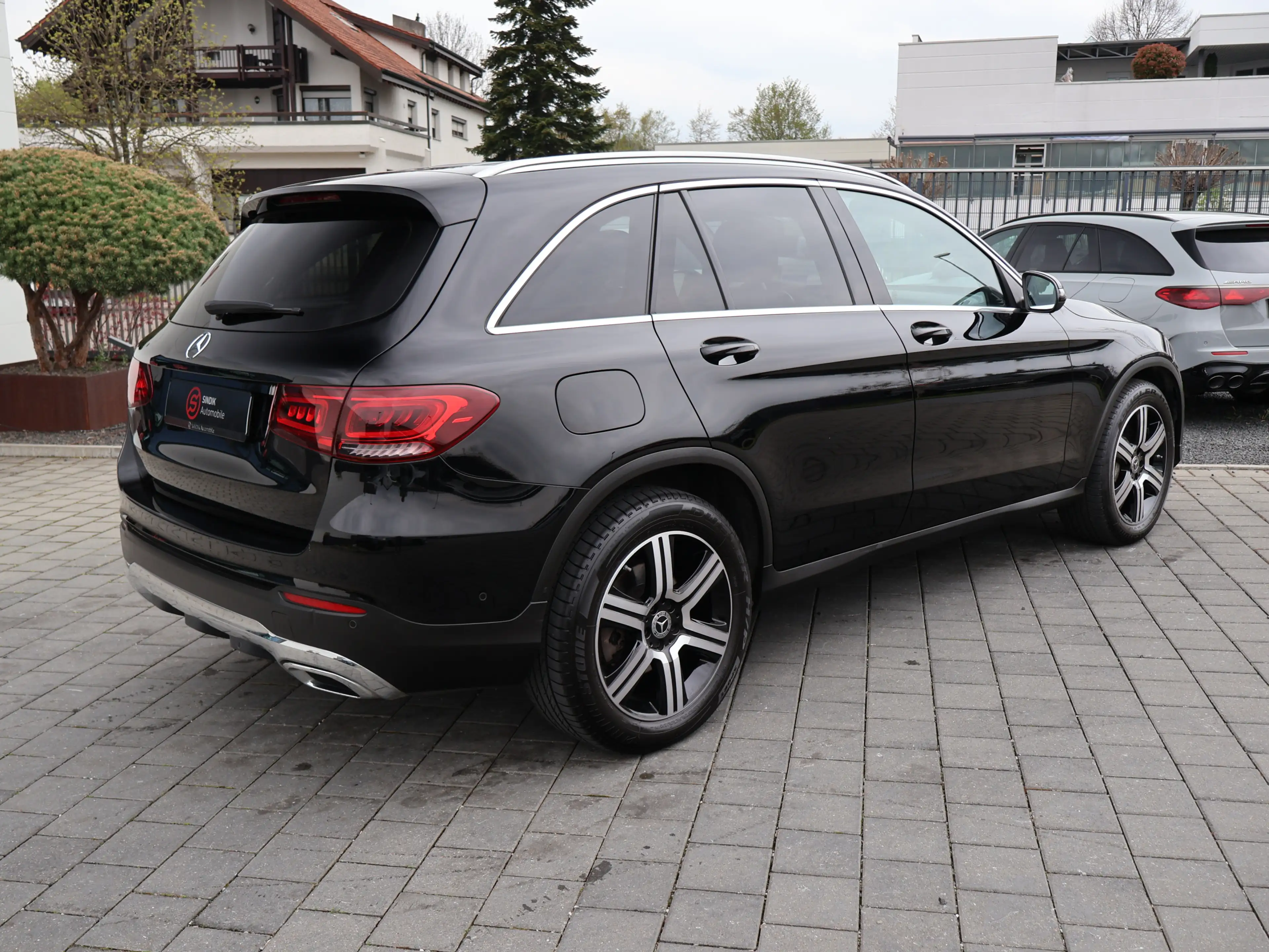 Mercedes-Benz GLC 400 d 4M Distronic-MBUX-Kamera-Sitzhzg — photo 9