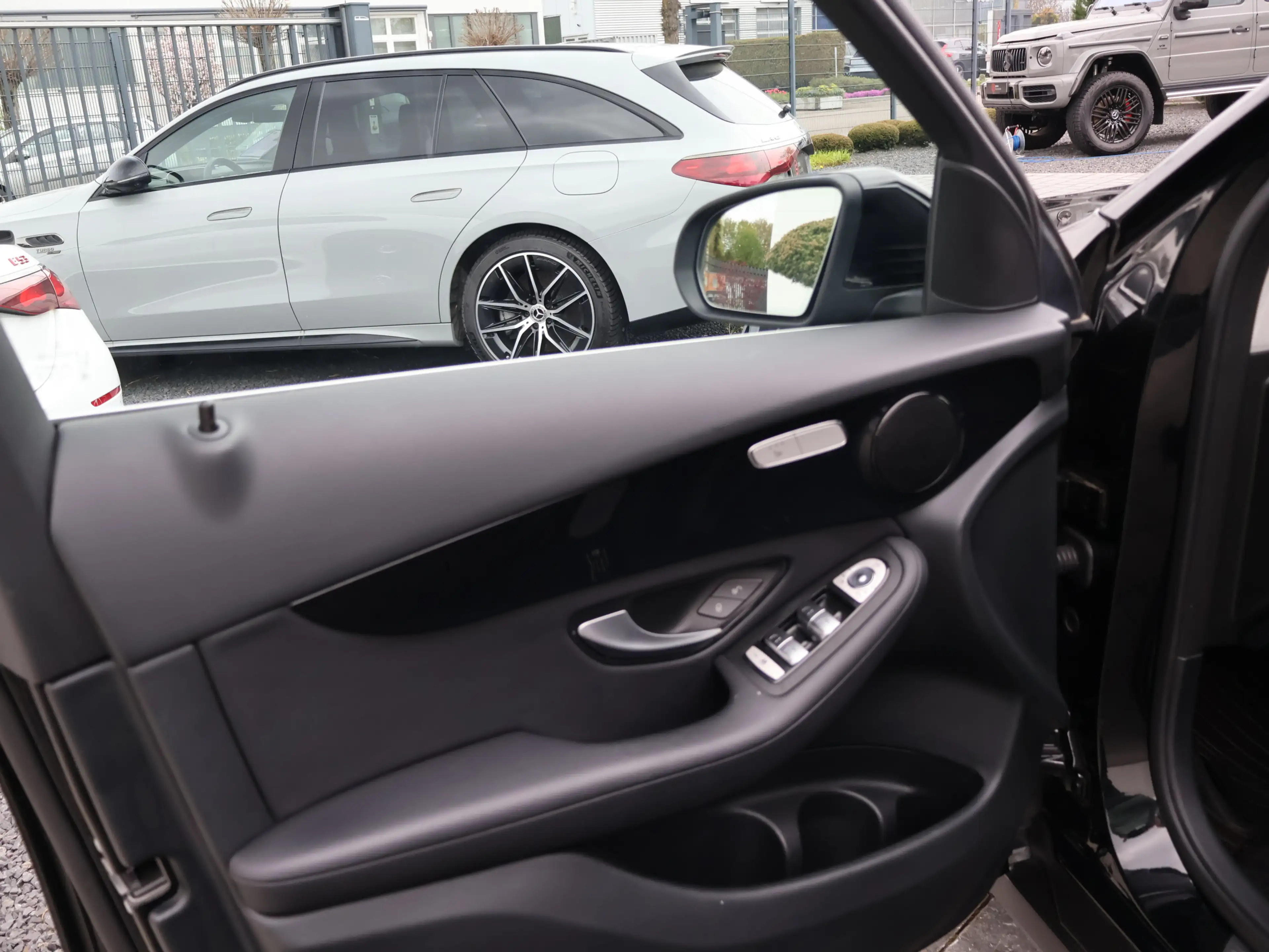 Mercedes-Benz GLC 400 d 4M Distronic-MBUX-Kamera-Sitzhzg — photo 11
