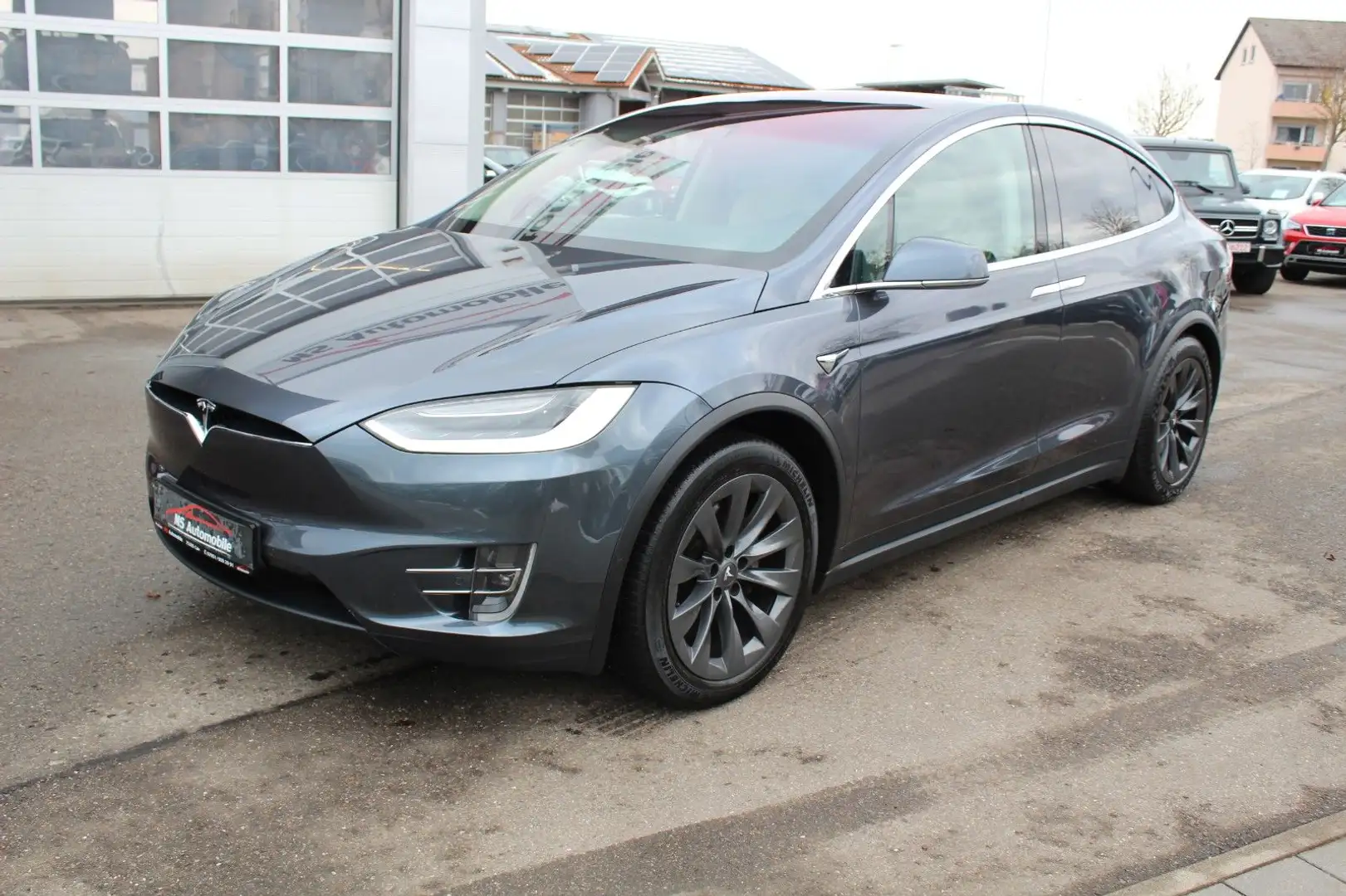Tesla Model X 100D Autopilot_5 Sitzer_Supercharg_MwSt. Grau - 1