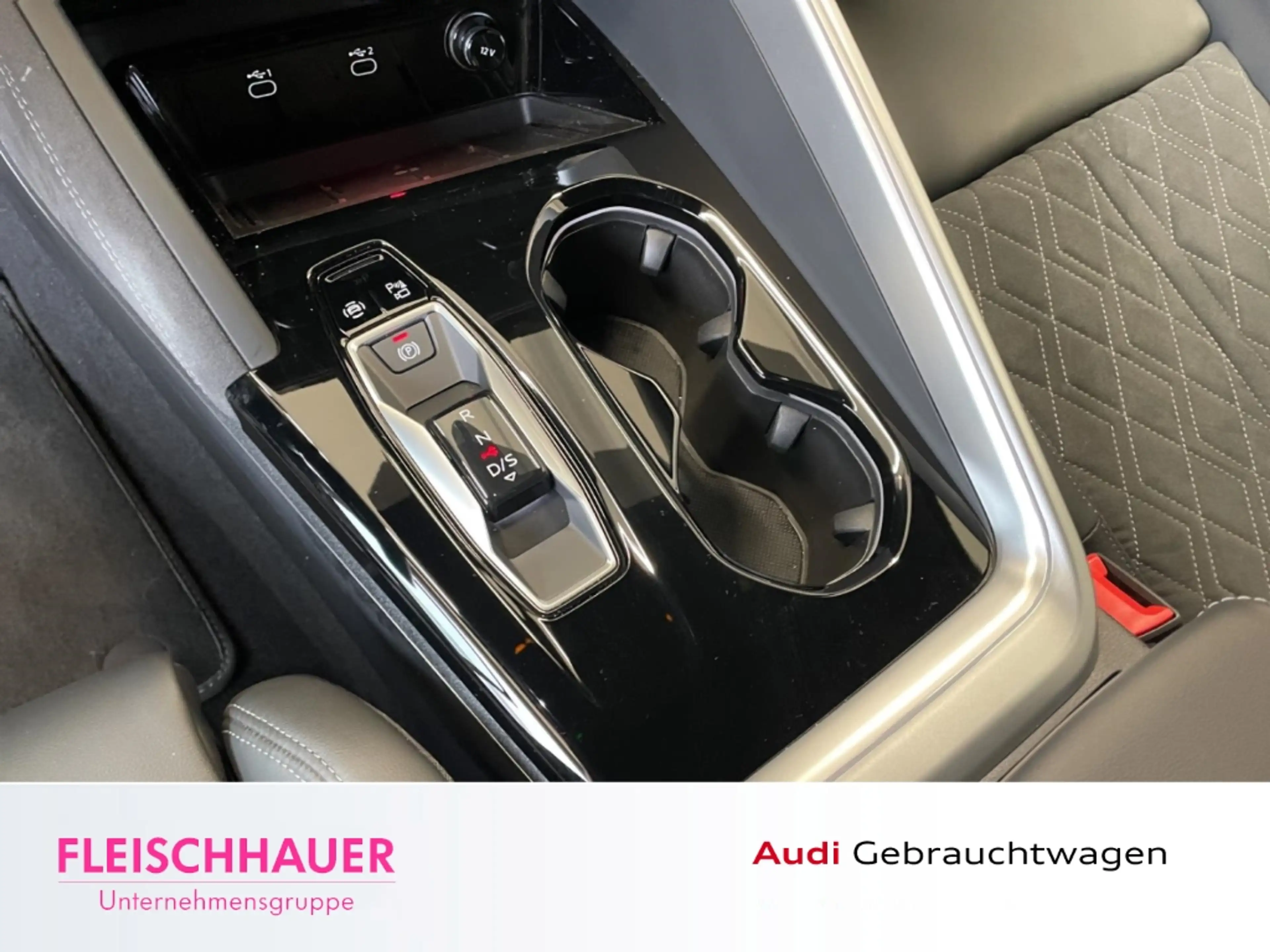 Audi SQ5 3.0 TFSI quattro S tronic StandHZG LED Navi Tel.-V — photo 13