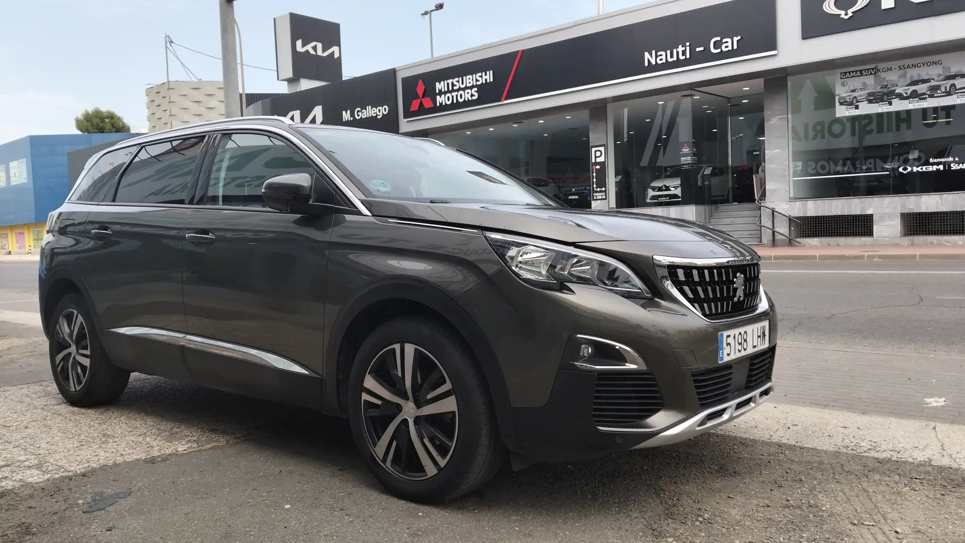 Peugeot 5008 1.2 PureTech S&S Allure 7 pl. 130 Gris - 1