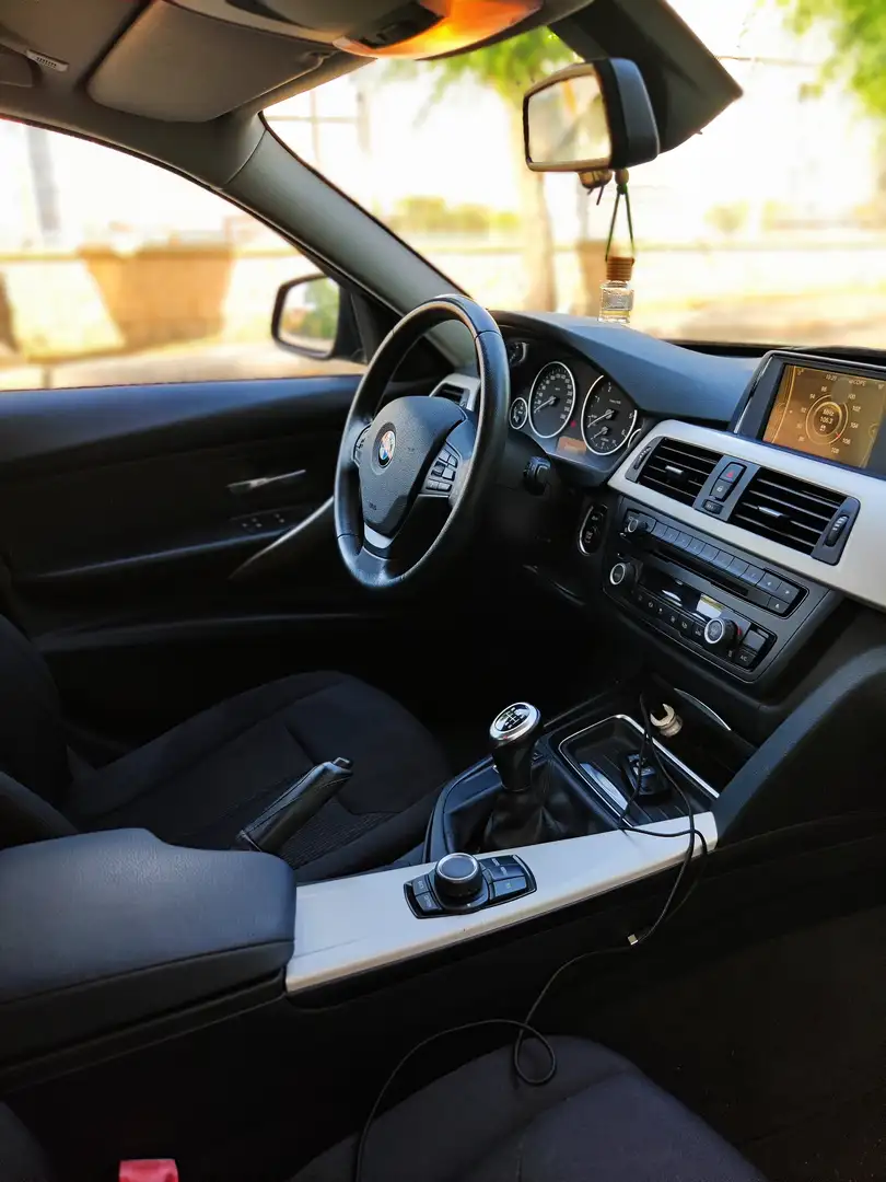 BMW 320 320d Touring Essential Edition Essential Edition Marrón - 1