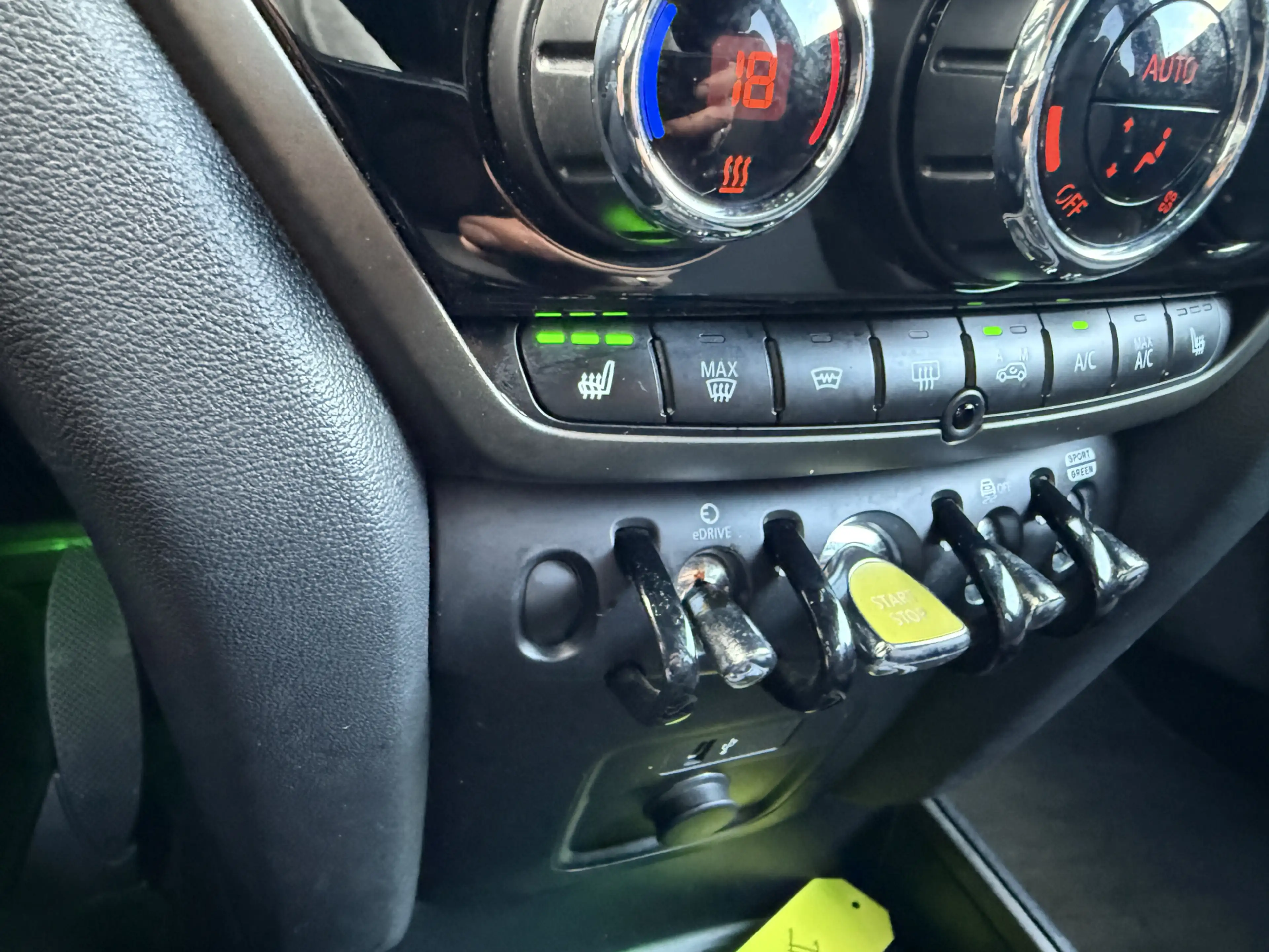 MINI Cooper SE Countryman 1.5 ALL Leder/Camera/Apple — photo 16
