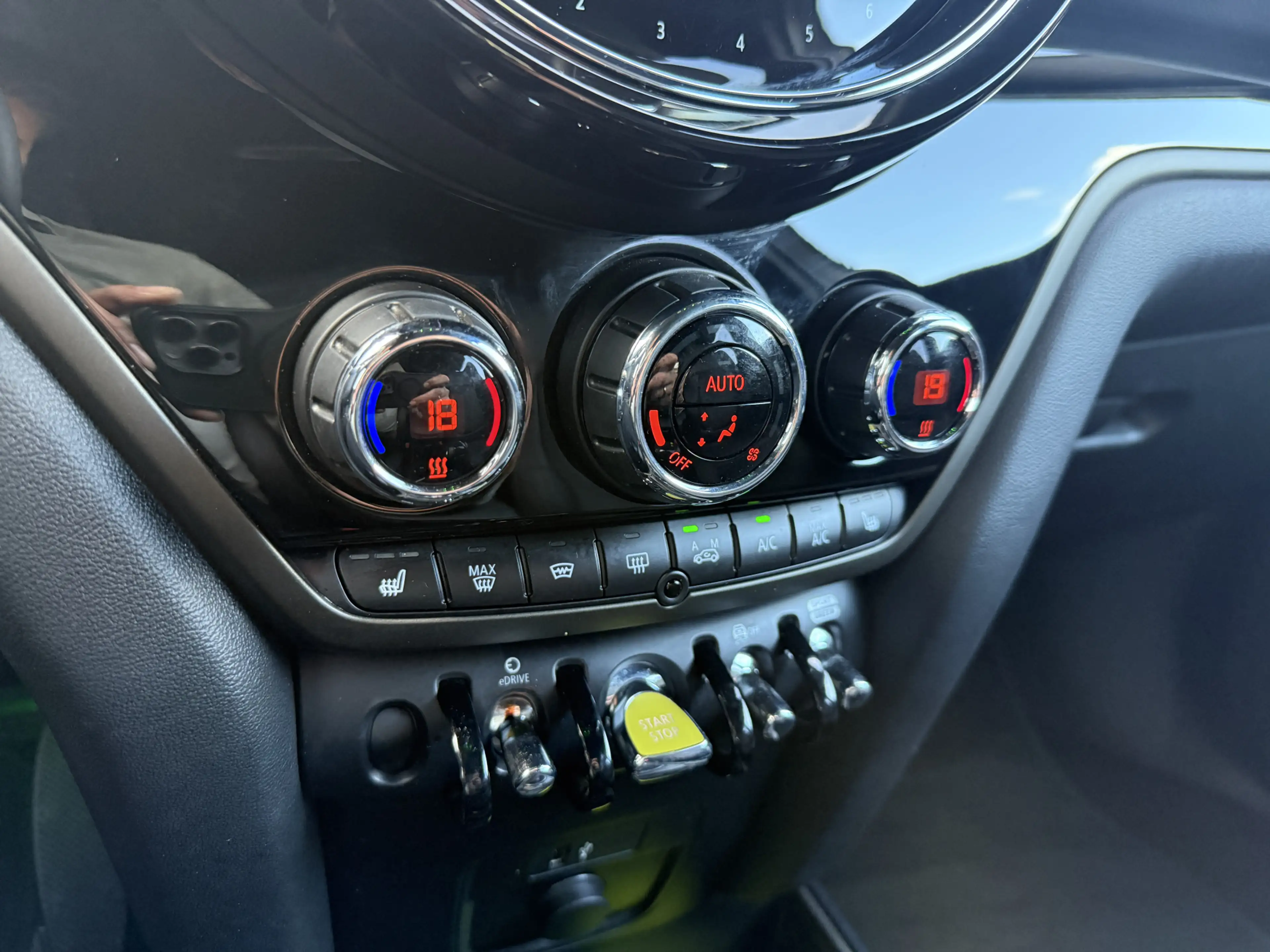 MINI Cooper SE Countryman 1.5 ALL Leder/Camera/Apple — photo 15