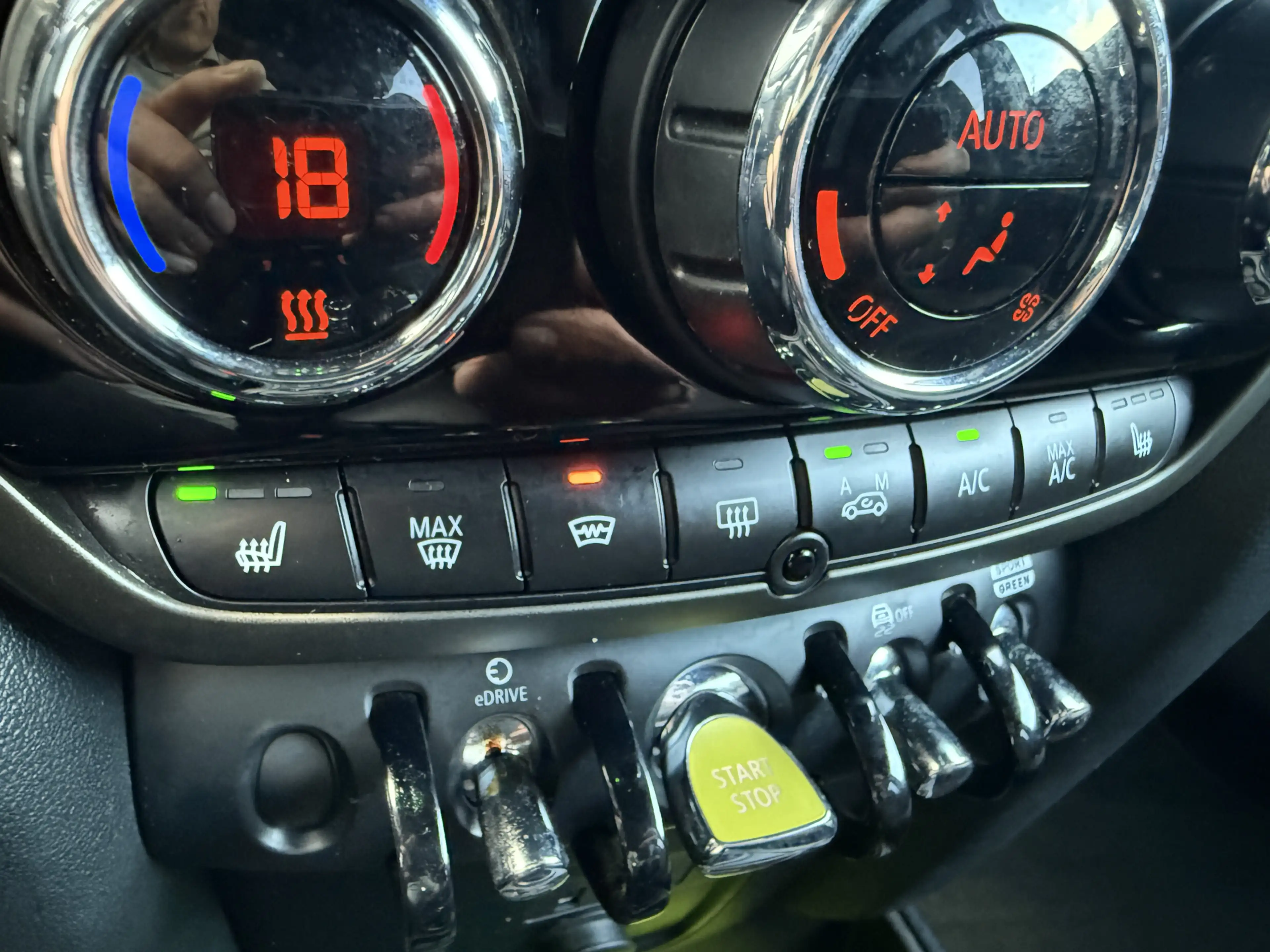 MINI Cooper SE Countryman 1.5 ALL Leder/Camera/Apple — photo 37