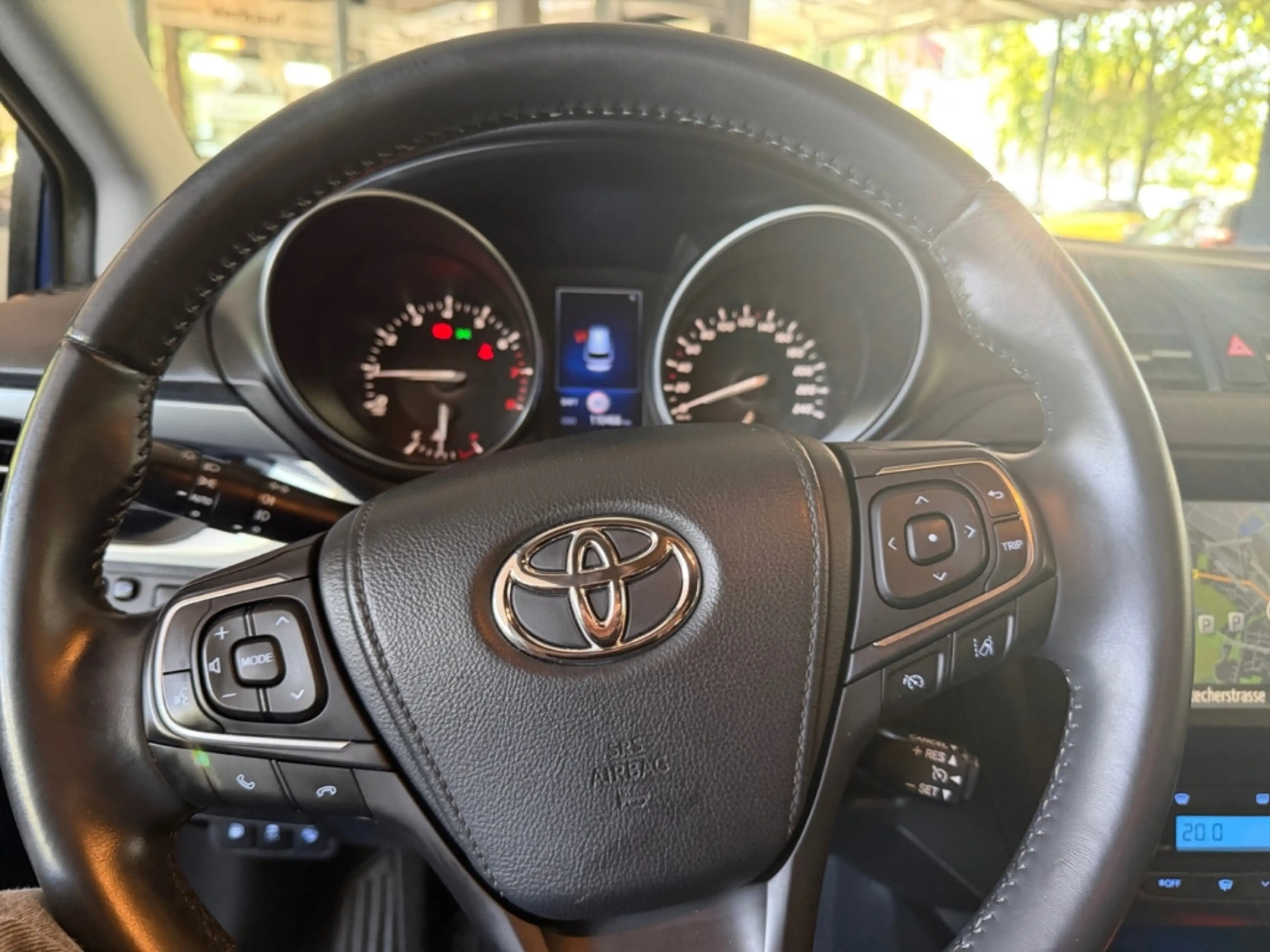 Toyota Avensis 1.8 TS Edition-S *Bi-LED*Navi*SHZ*Kamera* — photo 13