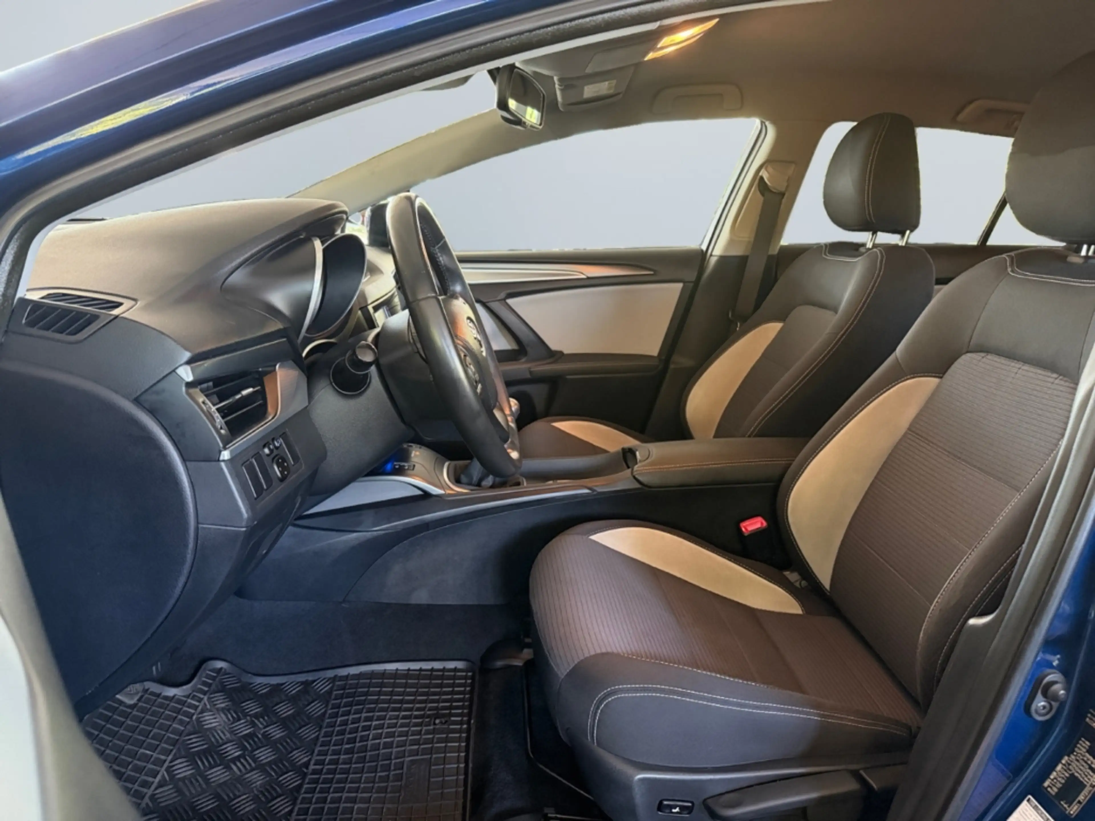 Toyota Avensis 1.8 TS Edition-S *Bi-LED*Navi*SHZ*Kamera* — photo 9