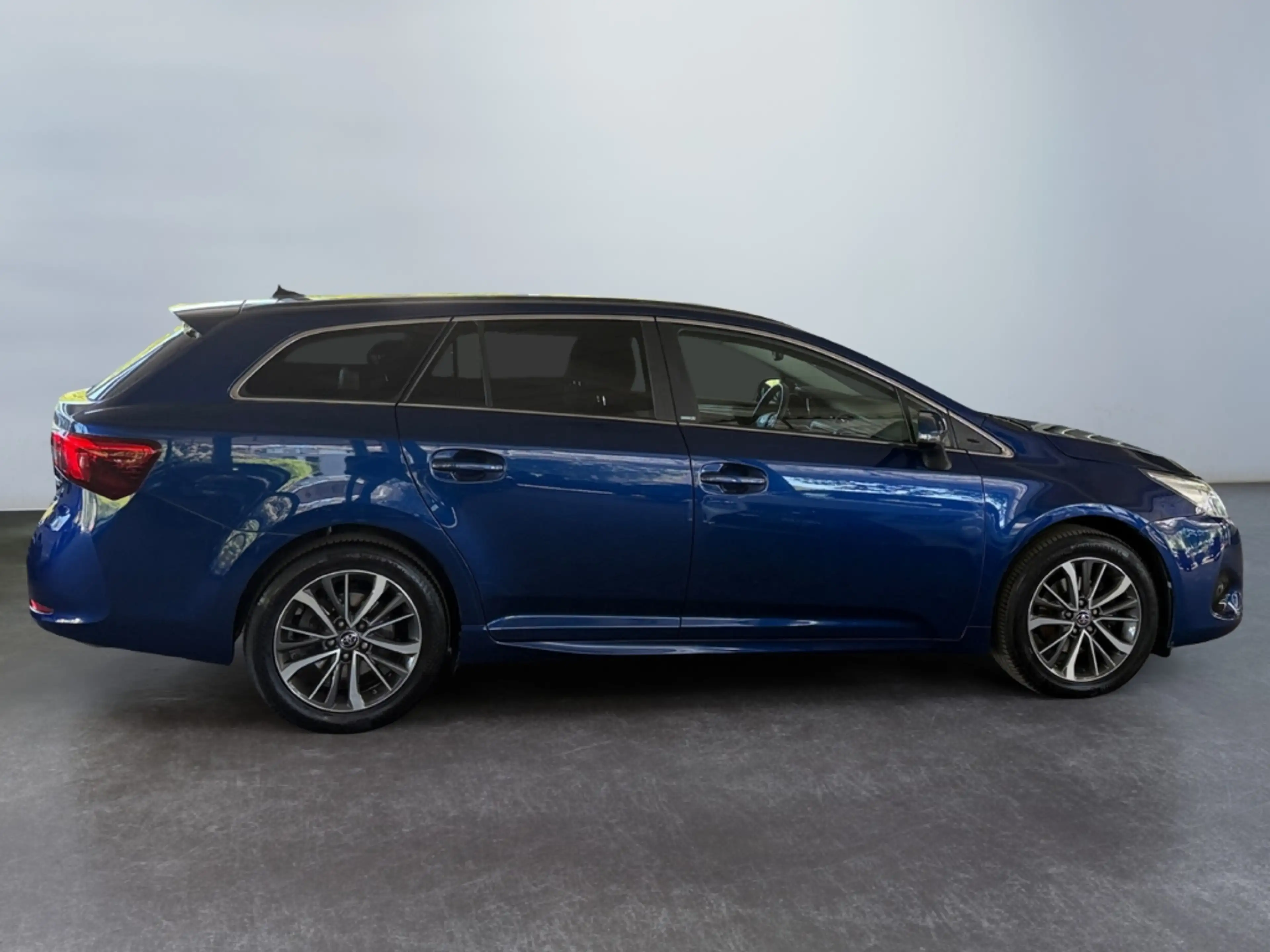Toyota Avensis 1.8 TS Edition-S *Bi-LED*Navi*SHZ*Kamera* — photo 10