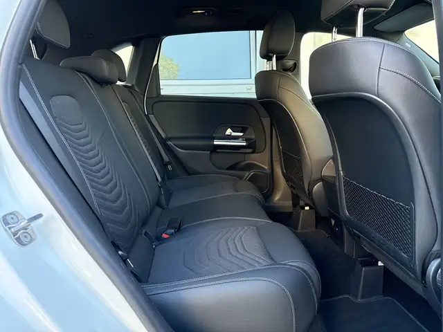 Mercedes-Benz B-Class view 19