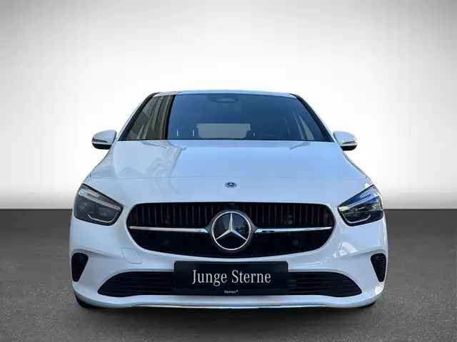 Mercedes-Benz B Class view 4