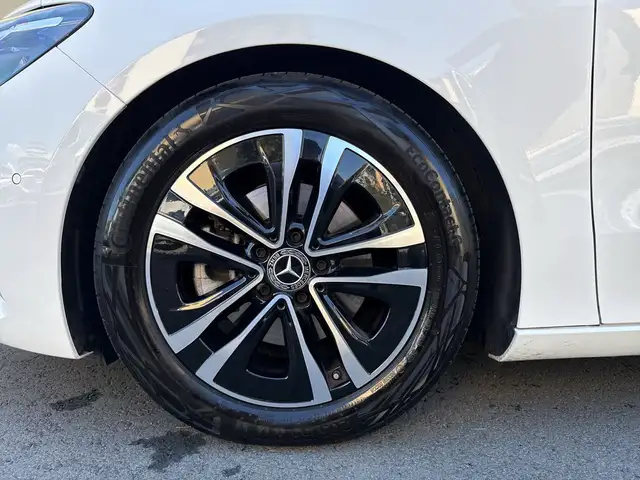 Mercedes-Benz B Class view 13