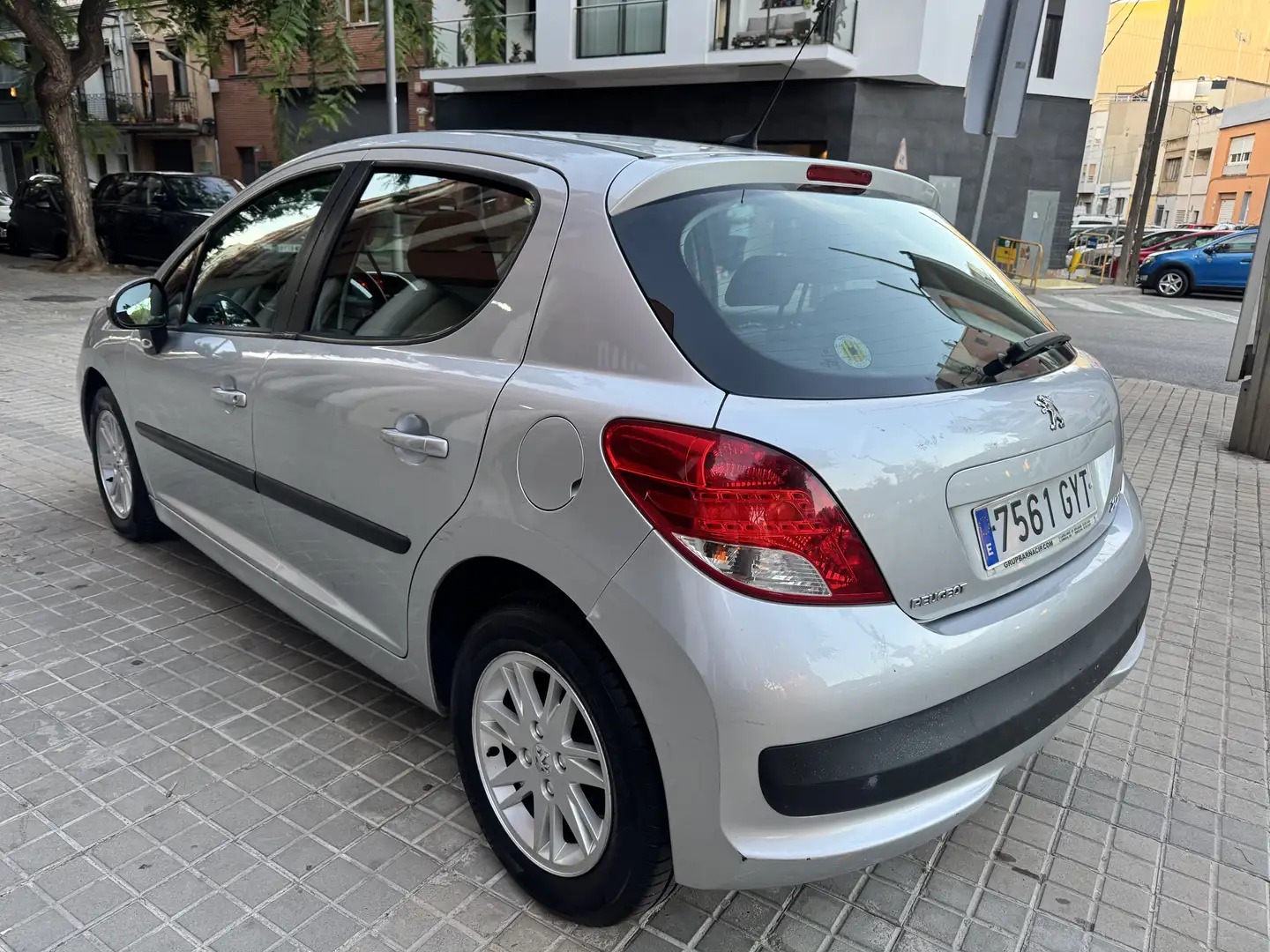 Peugeot 207 1.4 VTi 16v Sportium - 2