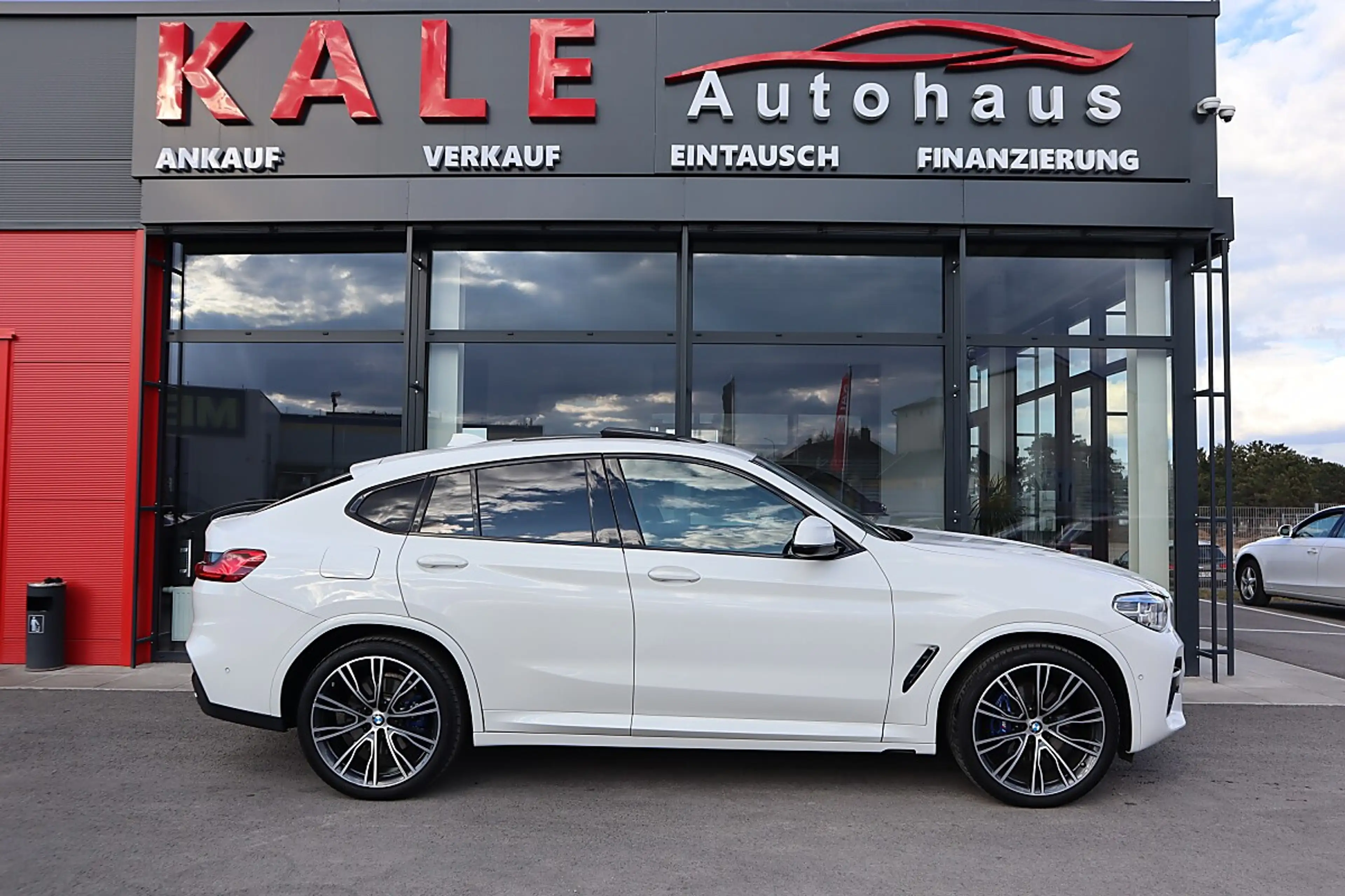 BMW X4 xDrive 30d M Sport Aut.*Panoramadach*Navi*Led* — photo 3