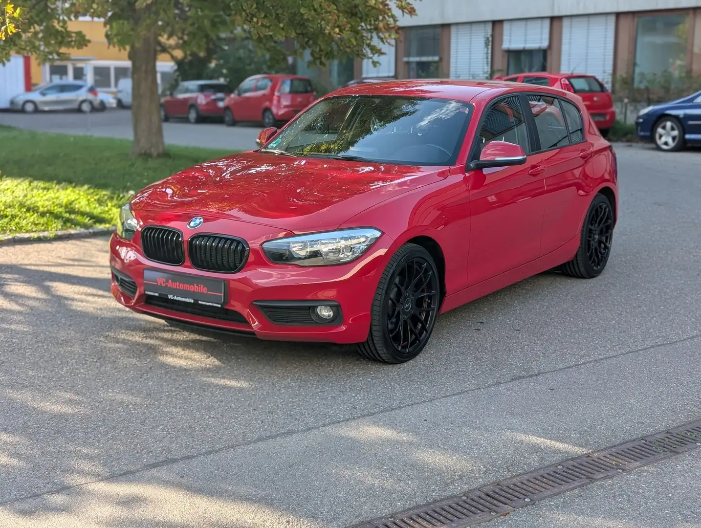 BMW 116 116i/Temp/SHZ/Bluetooth/MfL/BMW SH Rot - 1