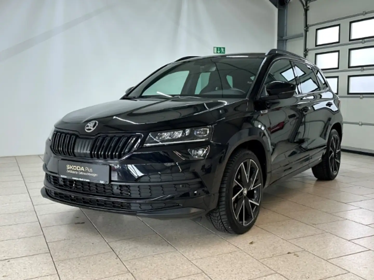 Skoda Karoq Sportline 4x4 2.0 TSI DSG StandHZG Kamera SmartLin Schwarz - 2